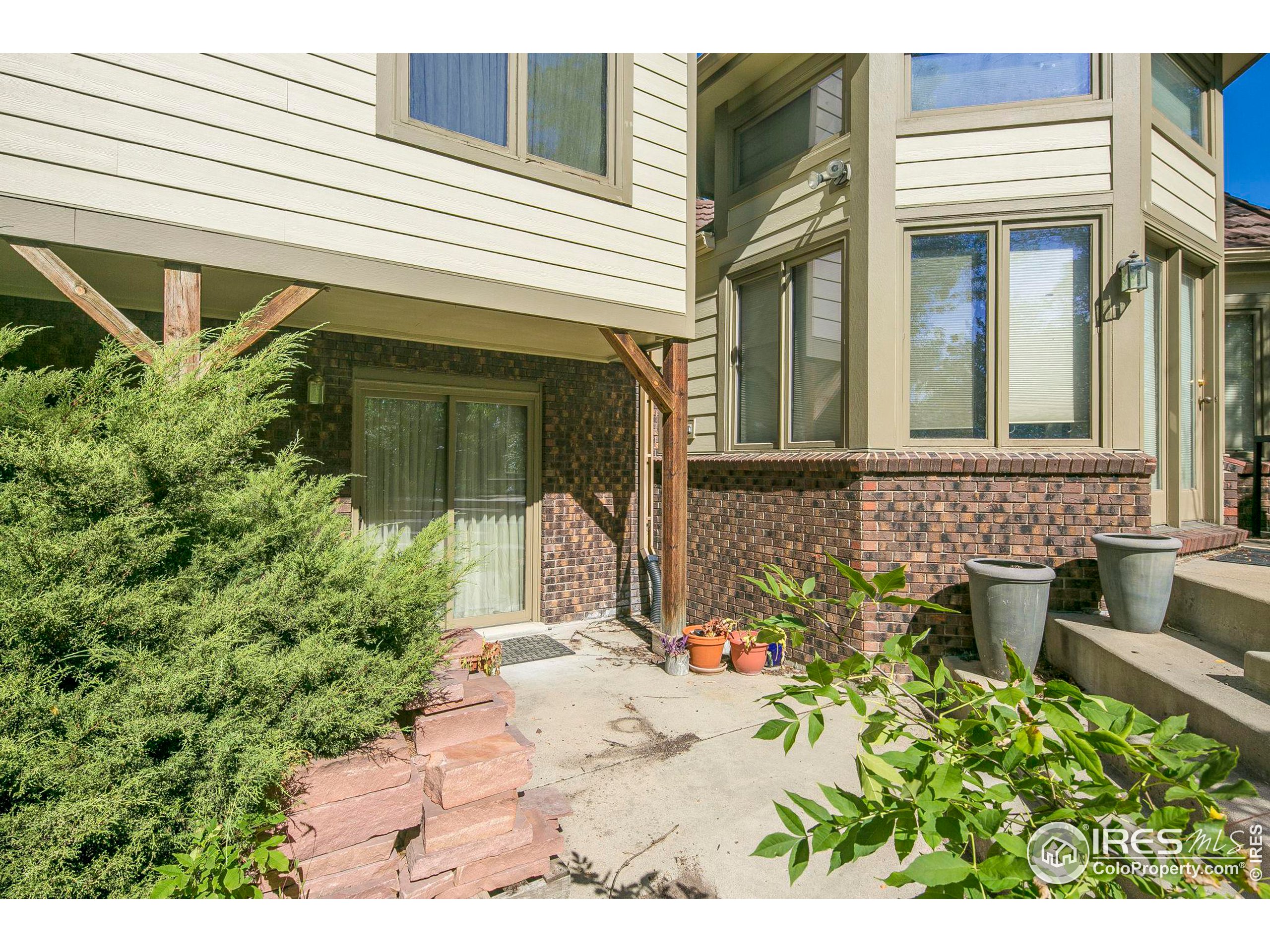 5322 Cypress Dr