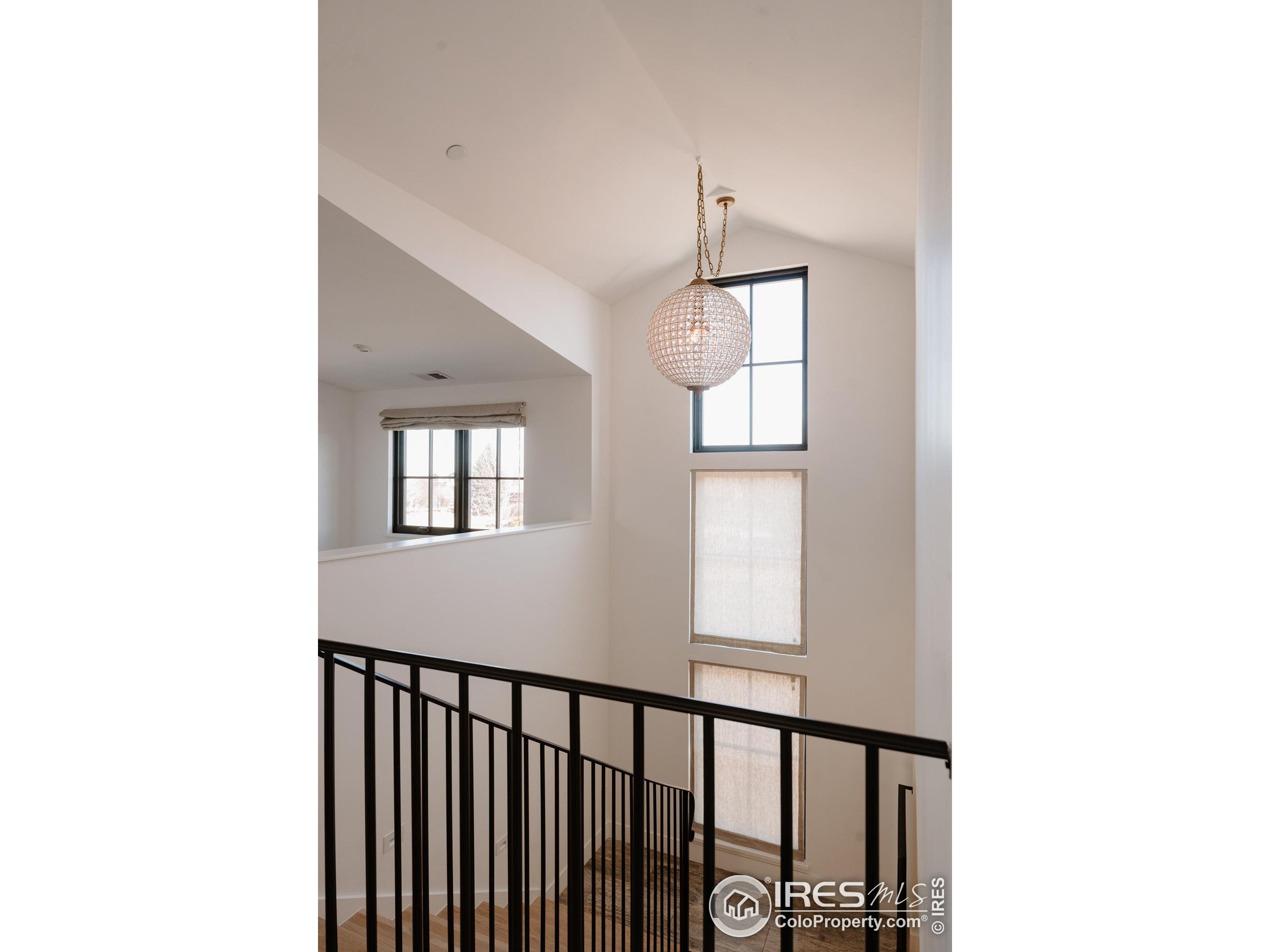 8661 Portico Ln