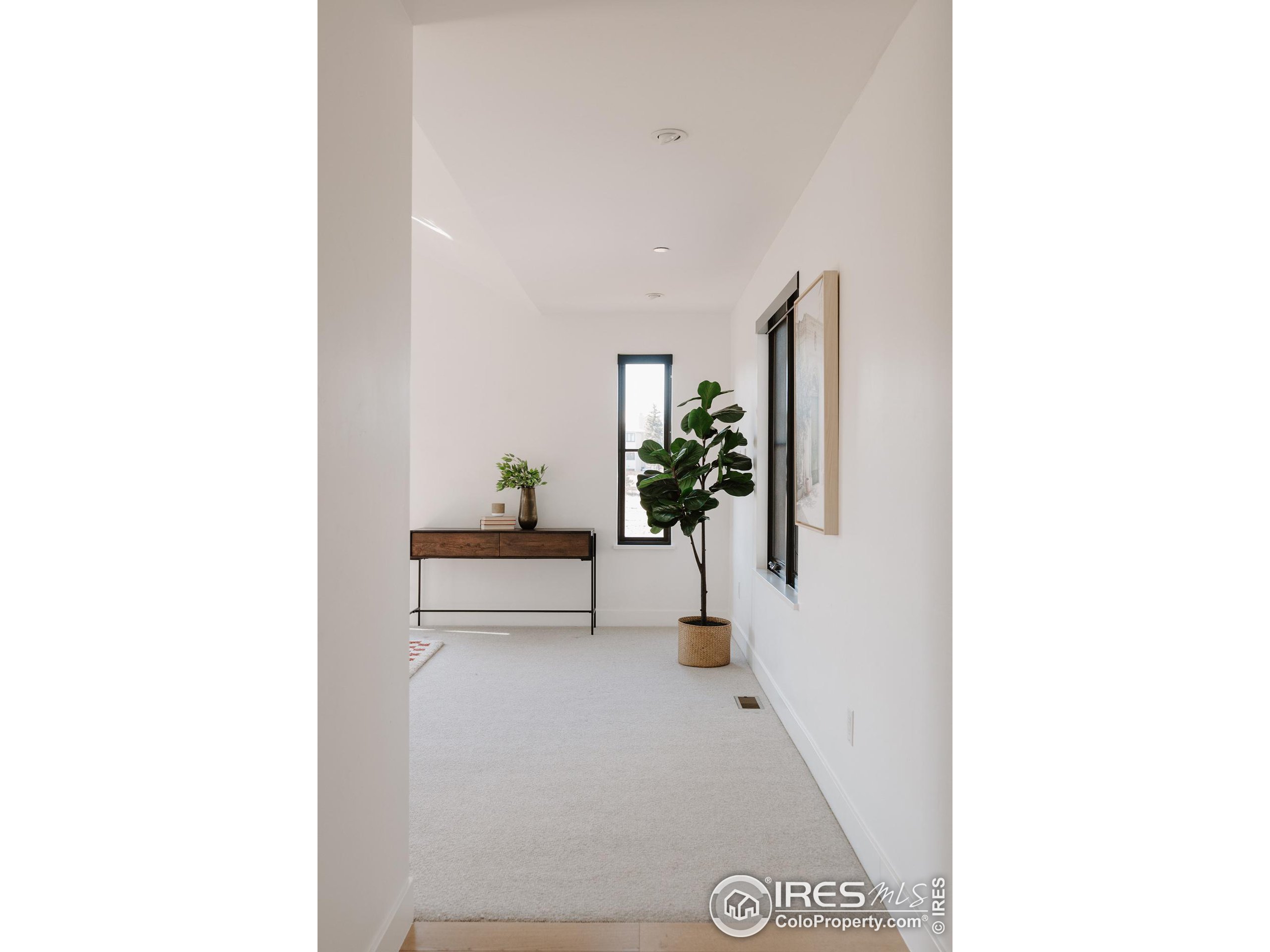 8661 Portico Ln