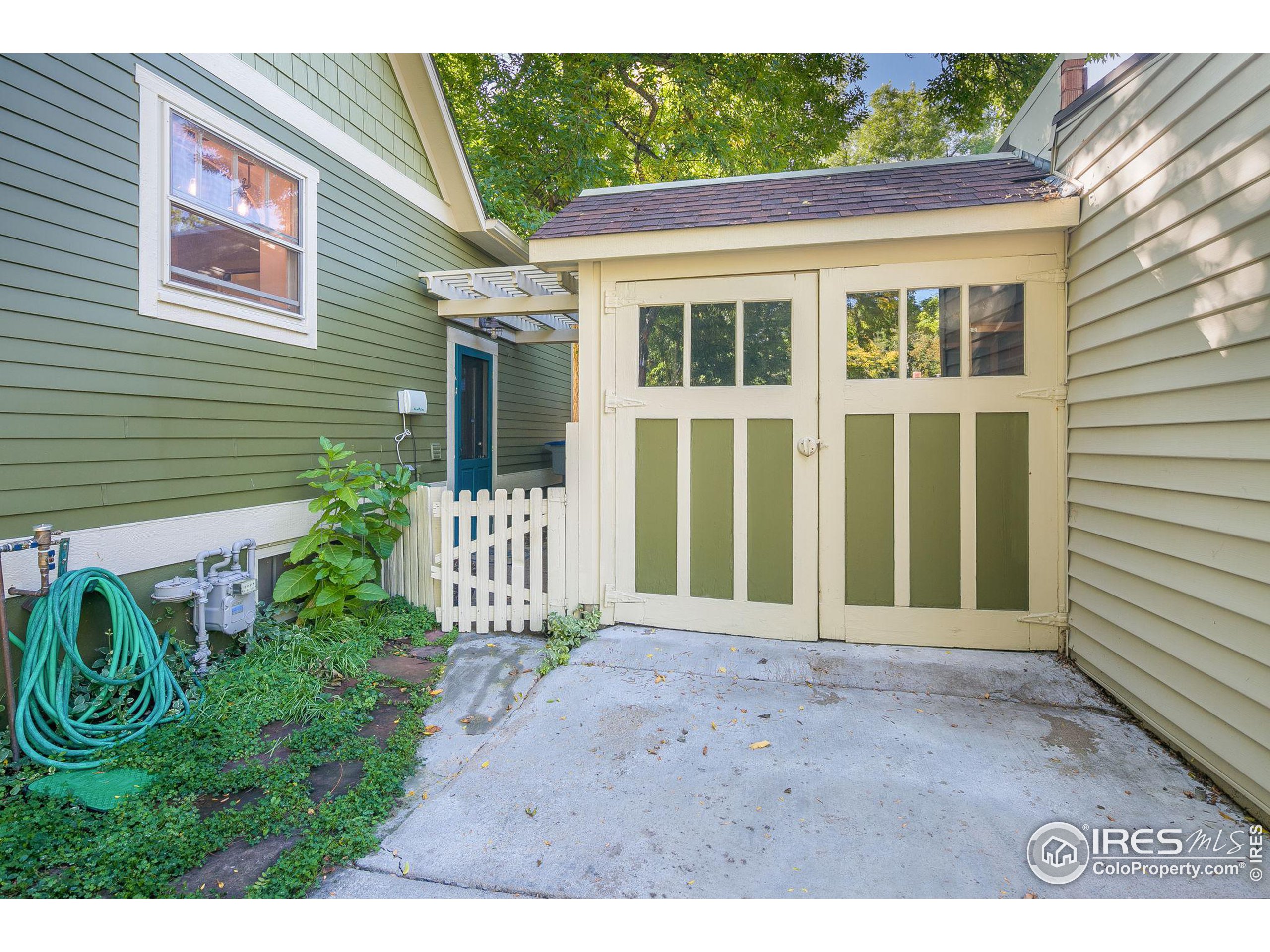 1121 5th Ave