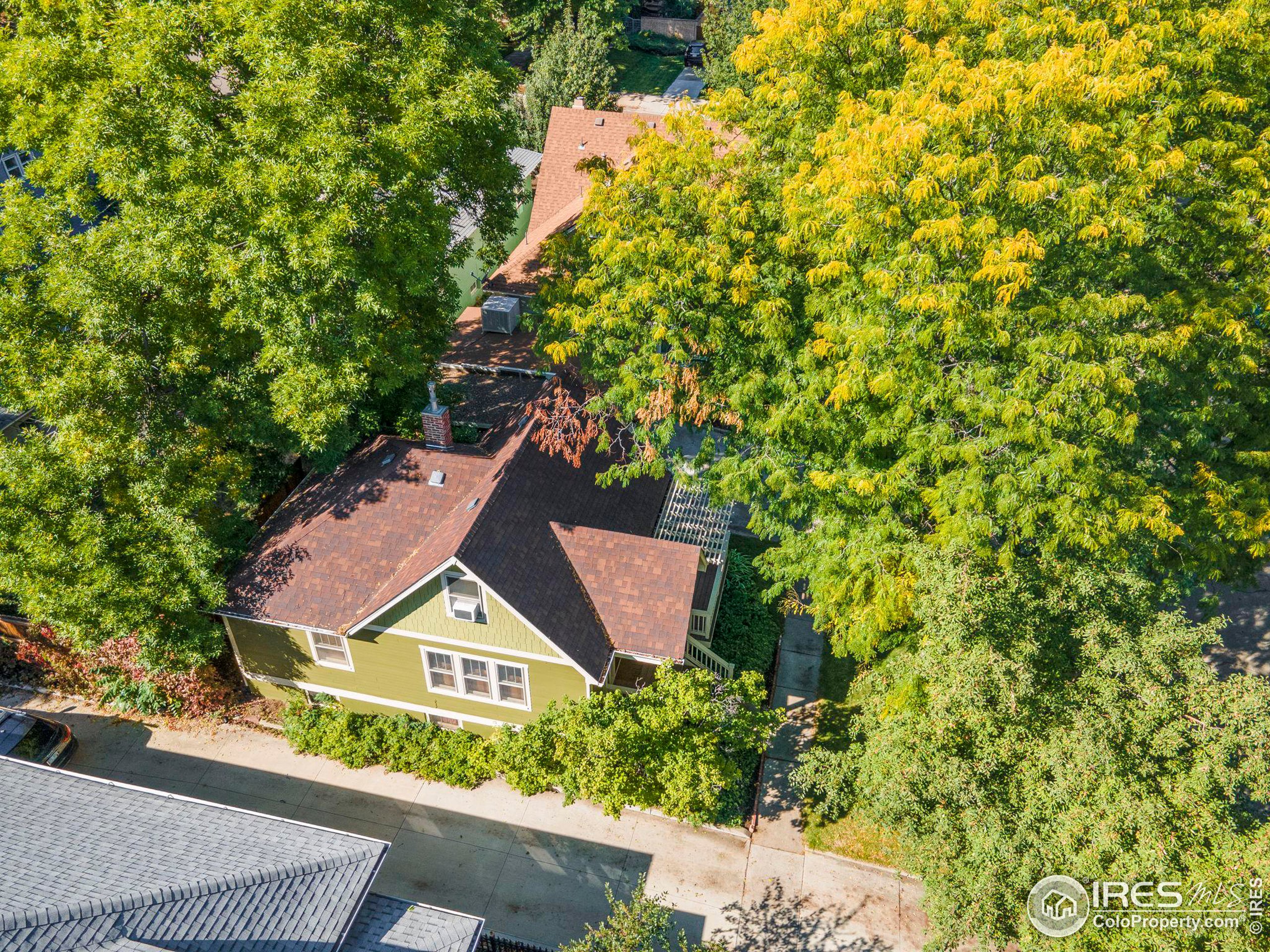 1121 5th Ave