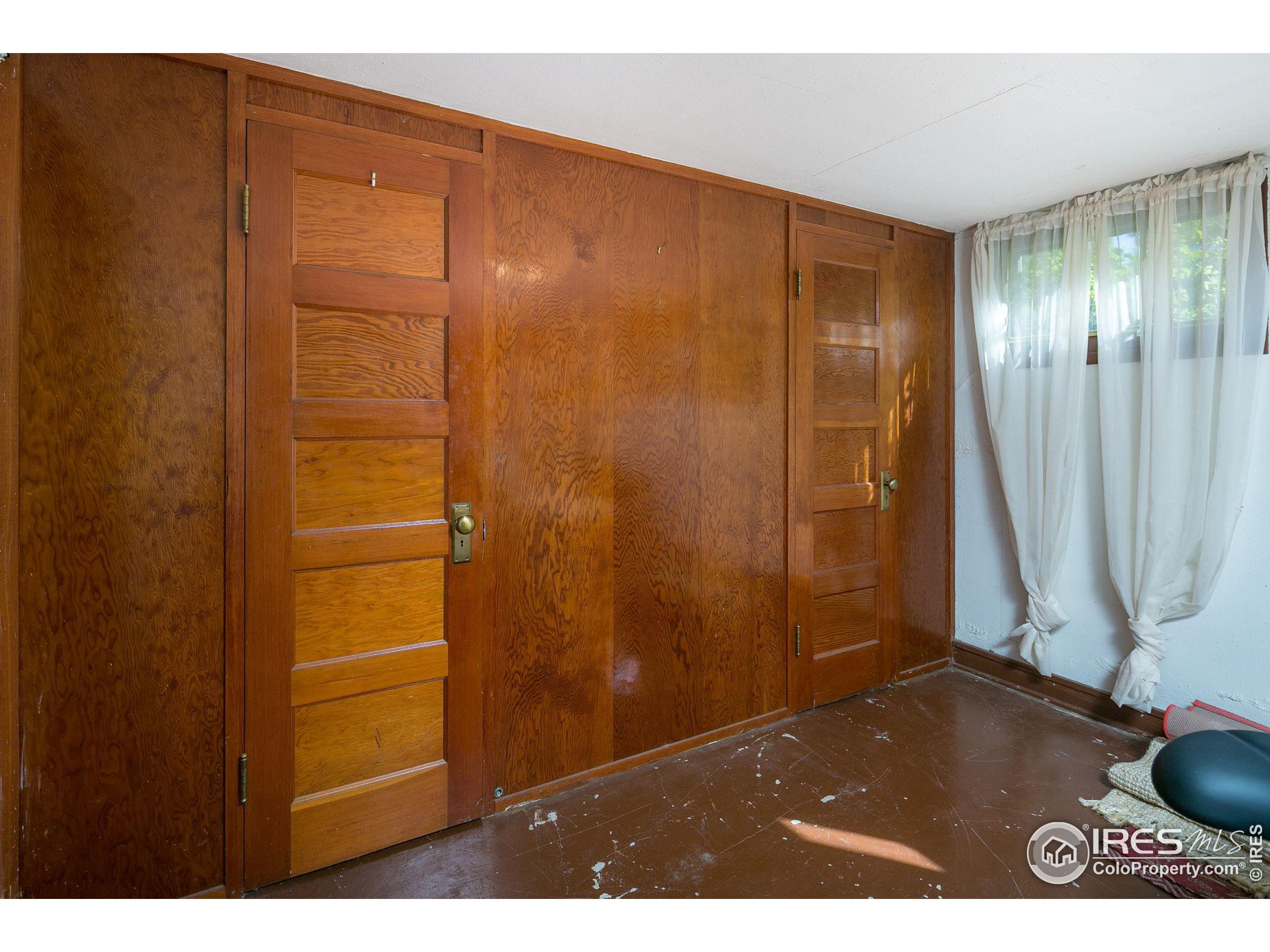 1121 5th Ave