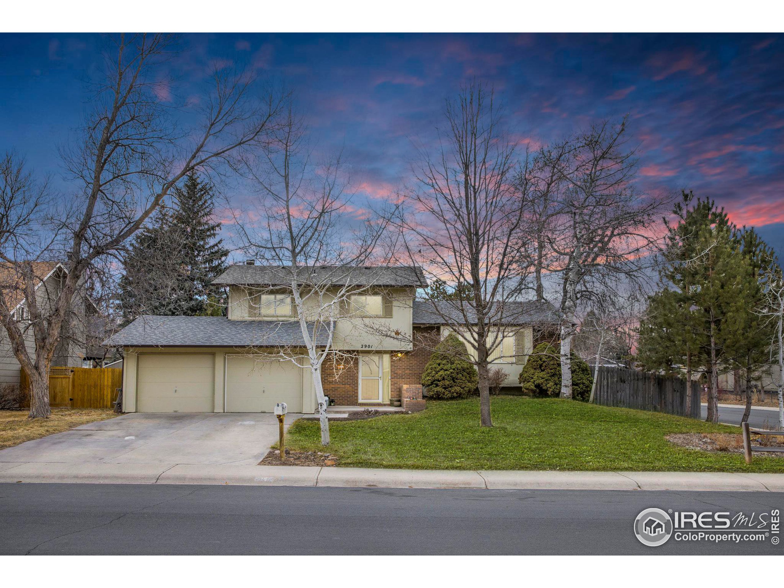 2901 Brookwood Dr