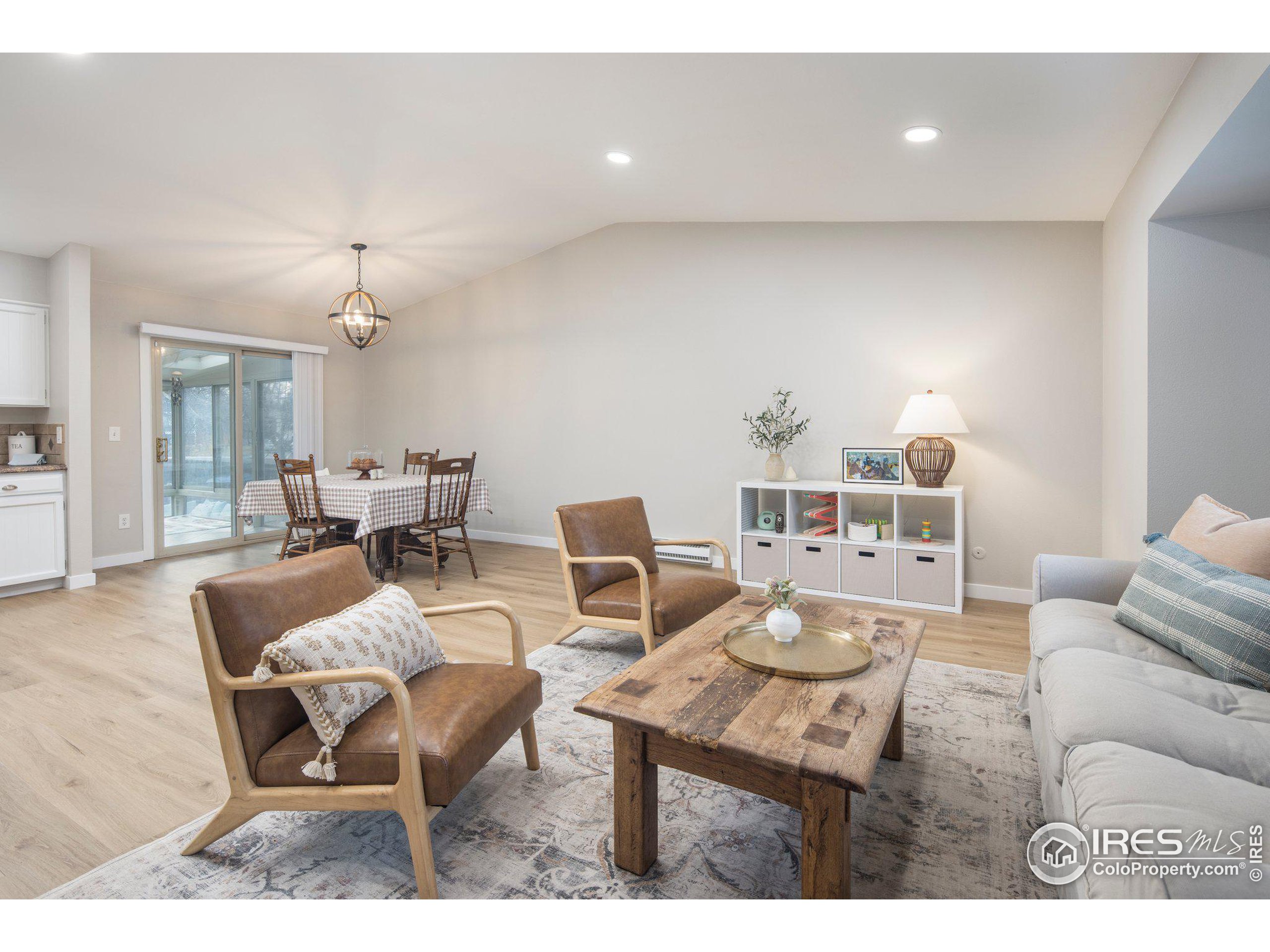2901 Brookwood Dr