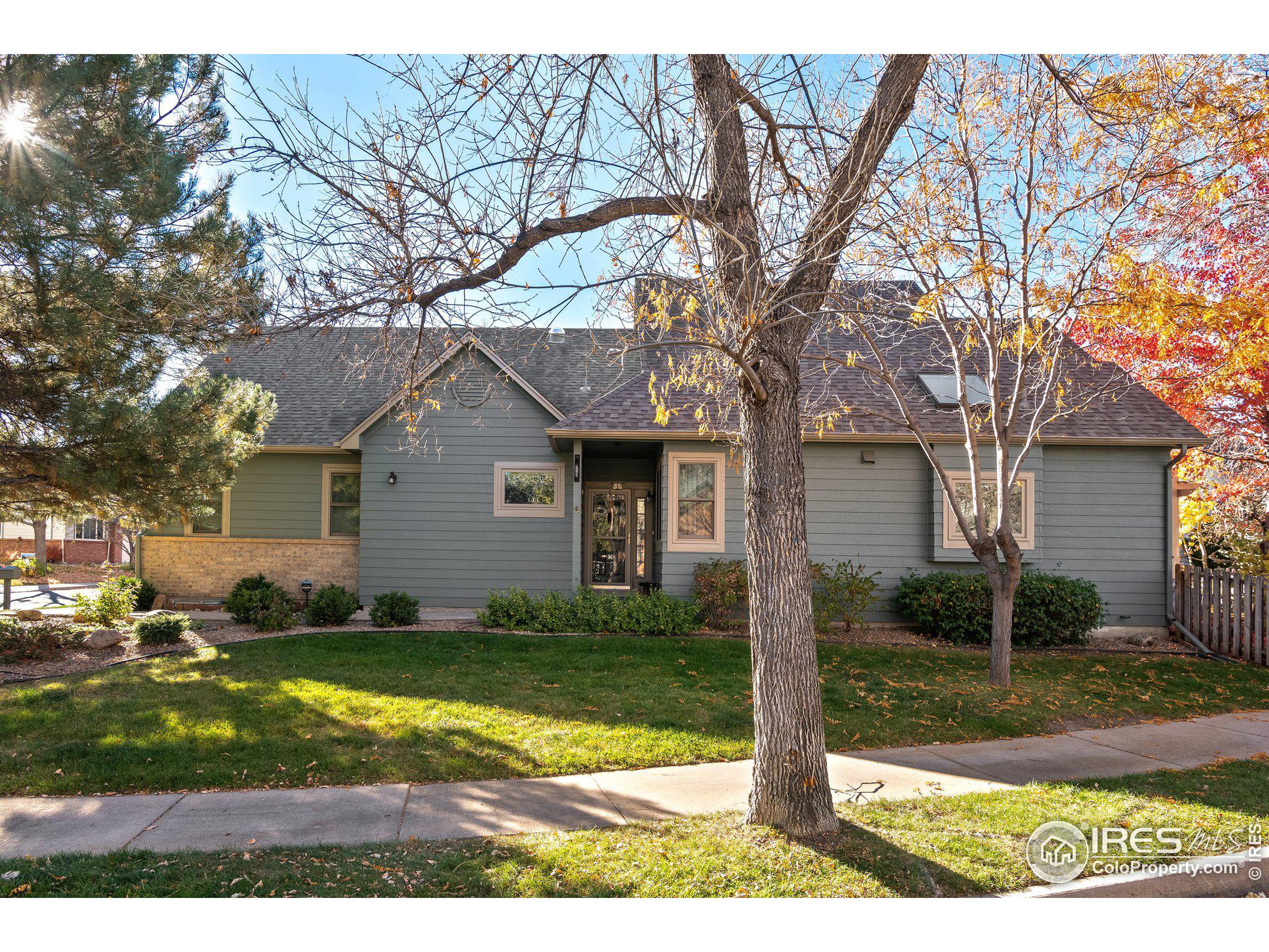 1527 Lodge Ct