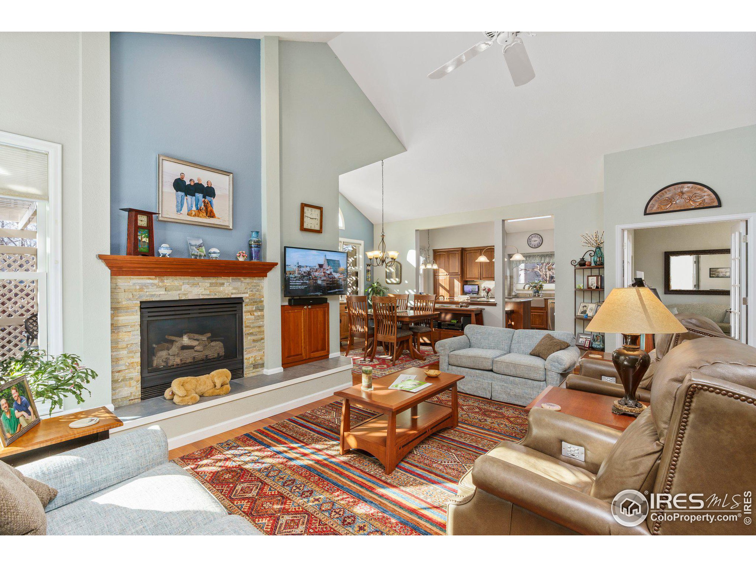 1527 Lodge Ct