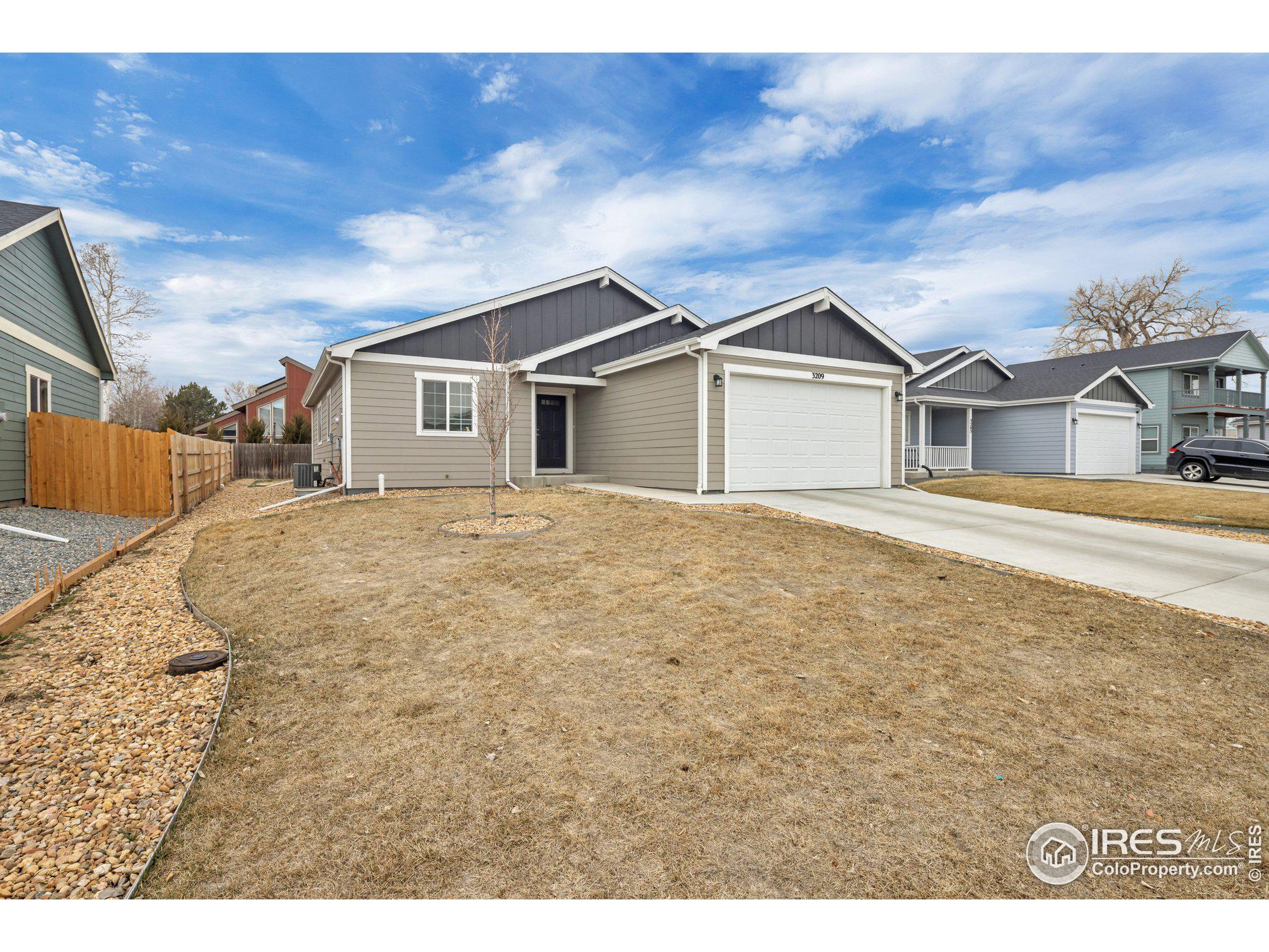 3209 Sandy Harbor Dr