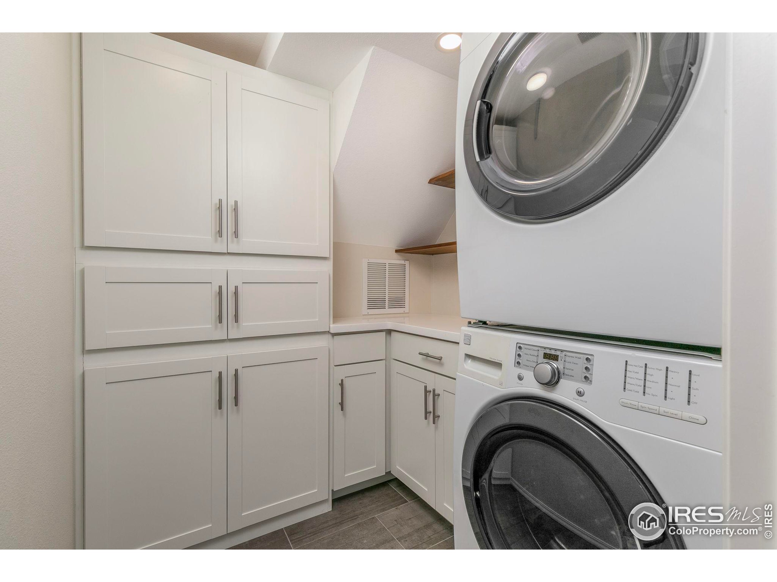 3030 Heidelberg Dr