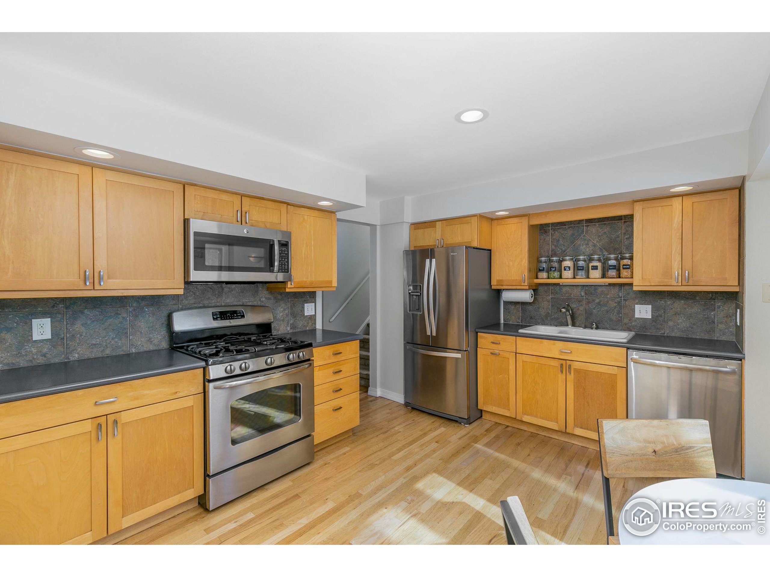 3030 Heidelberg Dr