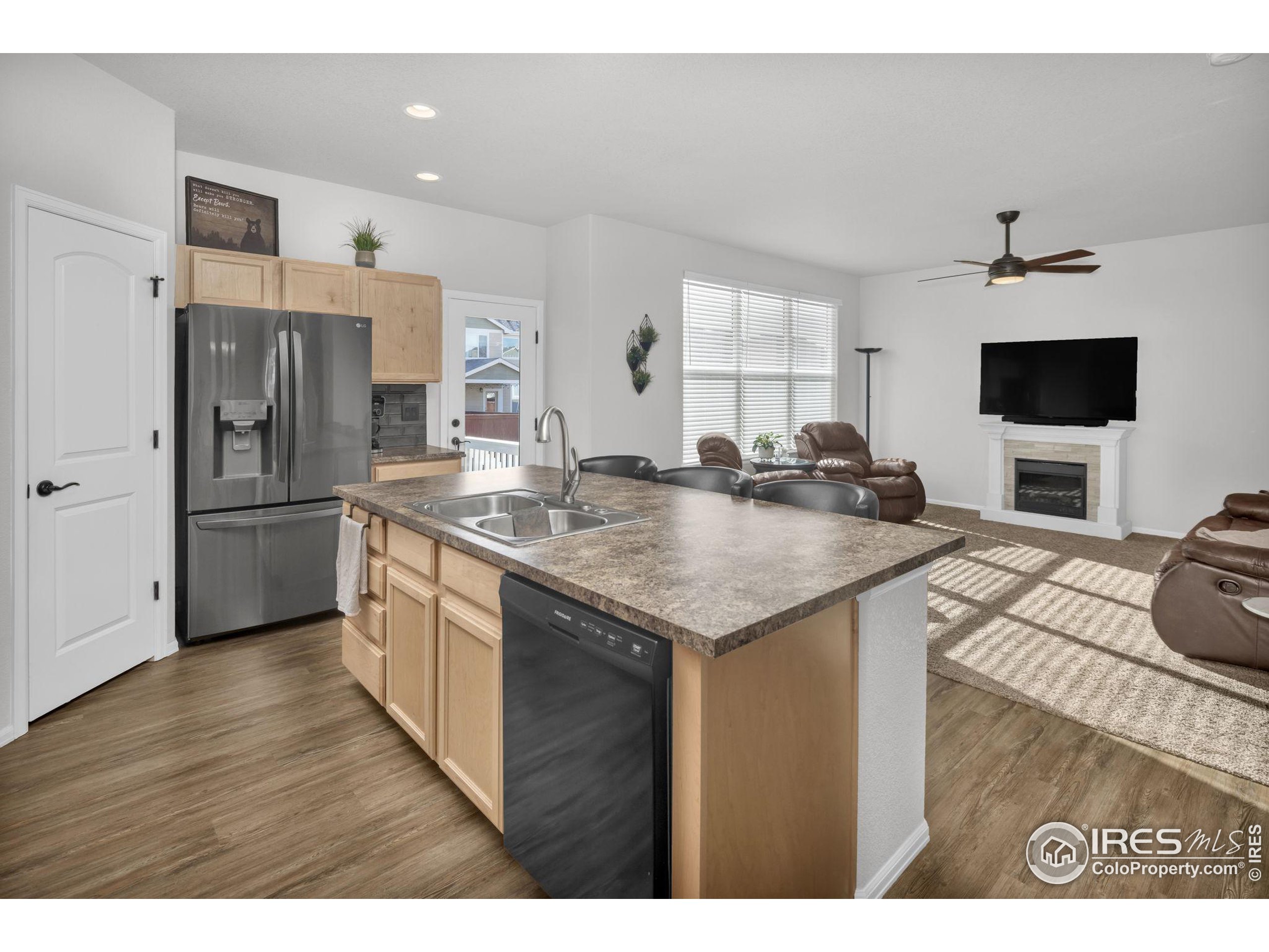 2043 Reliance Dr