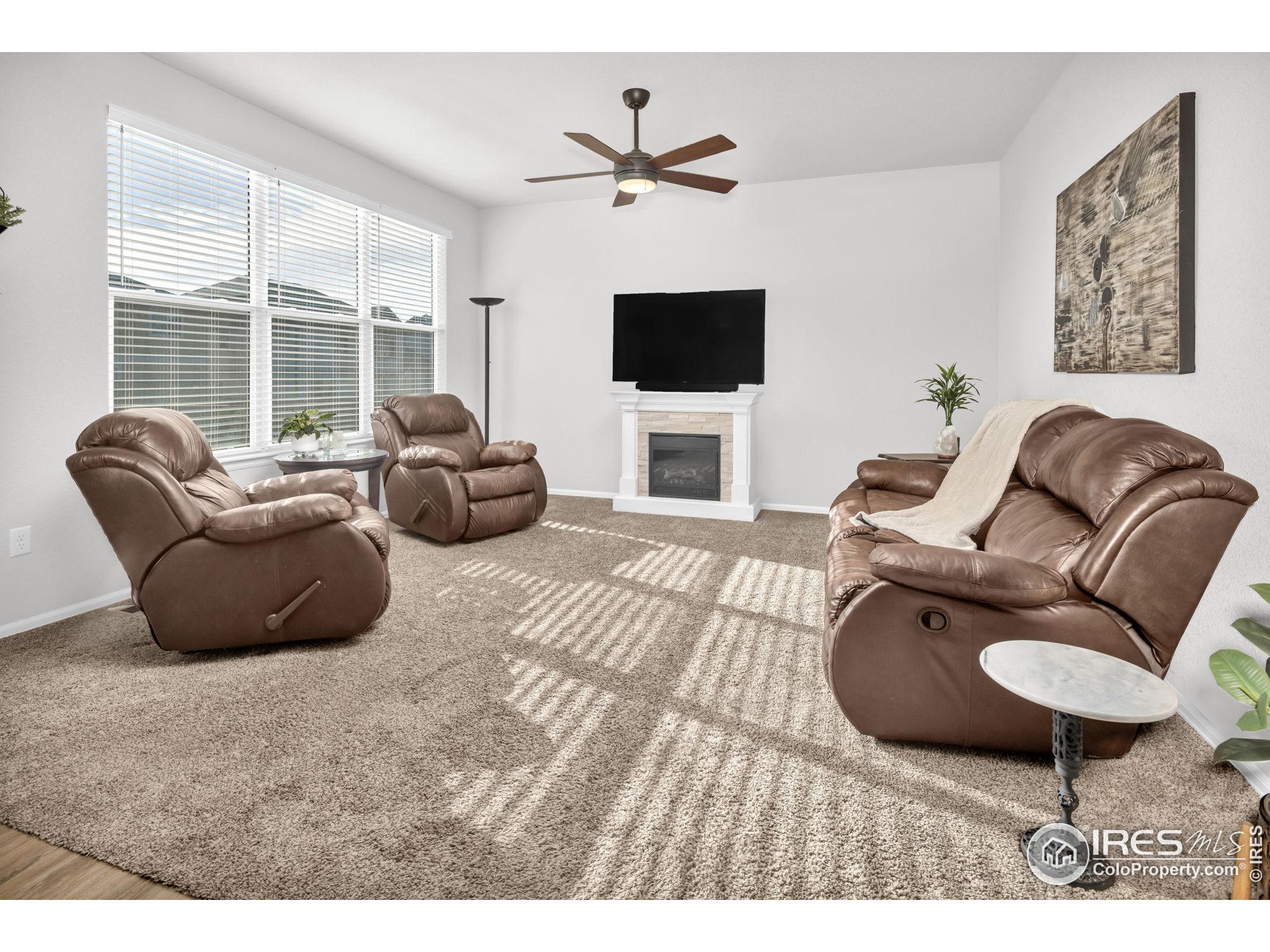 2043 Reliance Dr