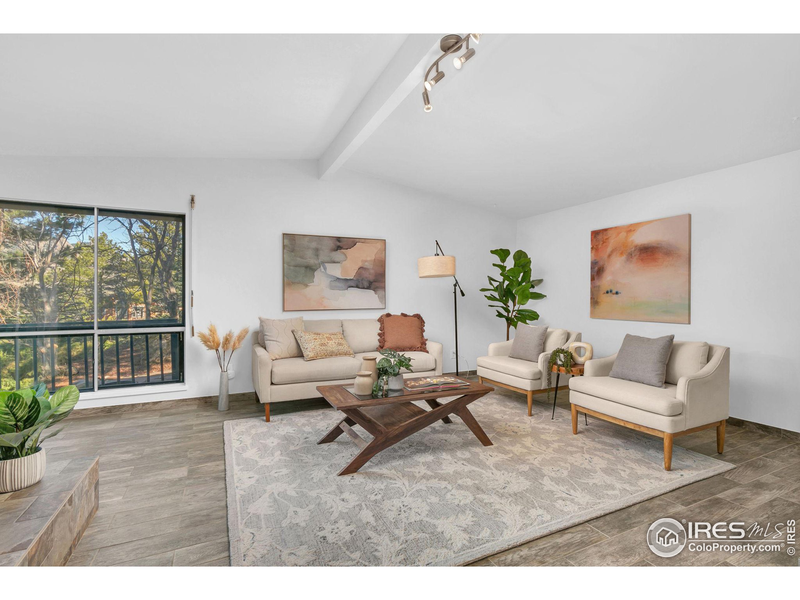 2635 Lafayette Dr