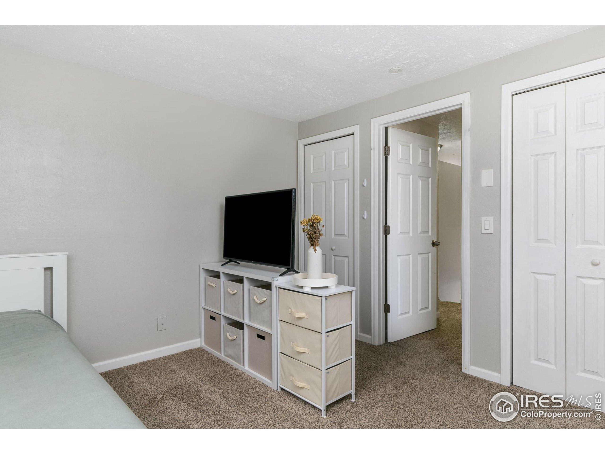 841 Crisman Dr 9