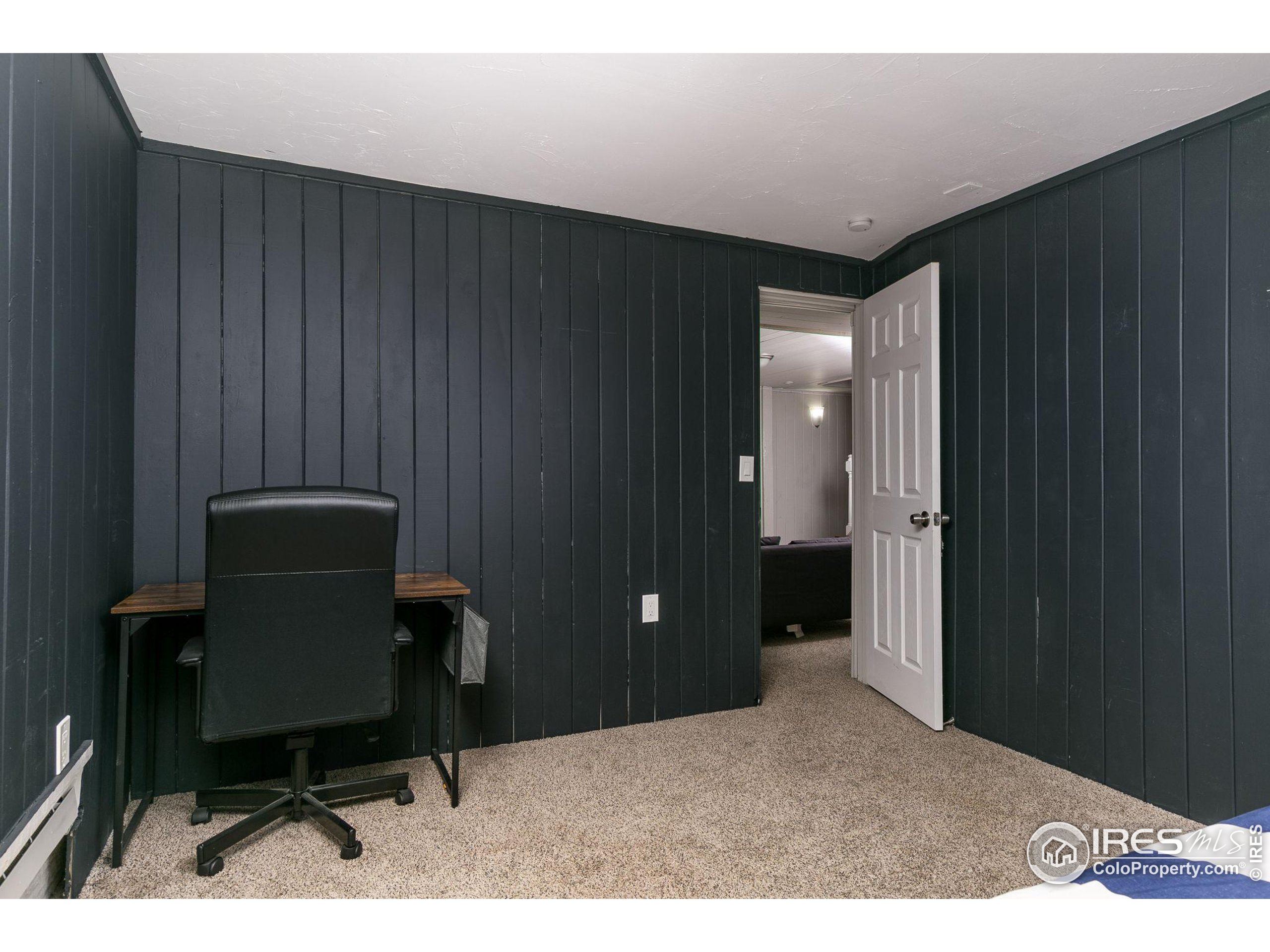 841 Crisman Dr 9