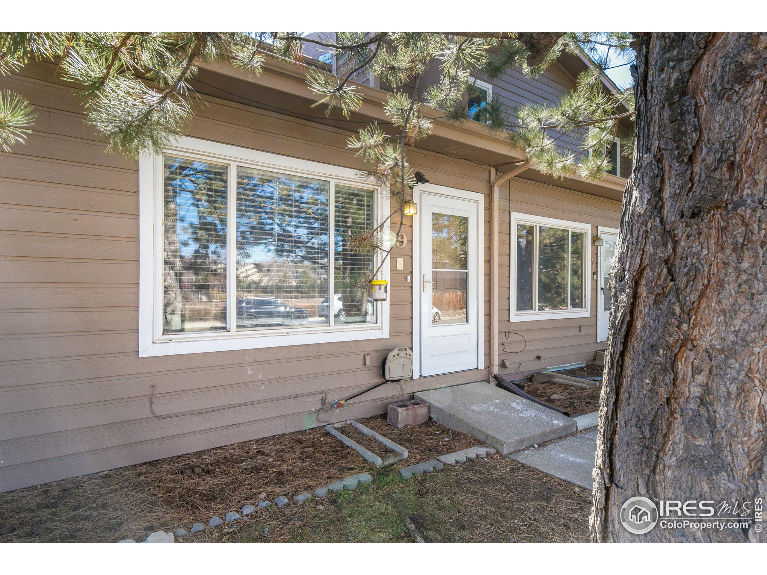 841 Crisman Dr 9
