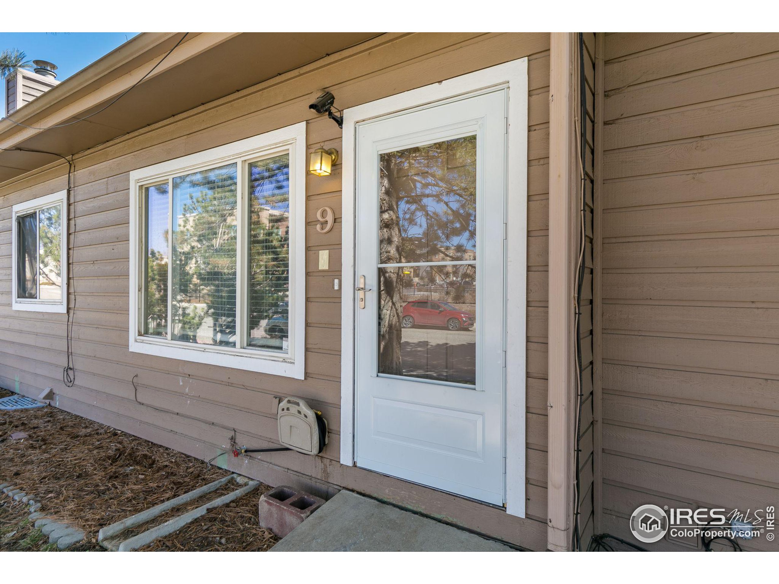 841 Crisman Dr 9