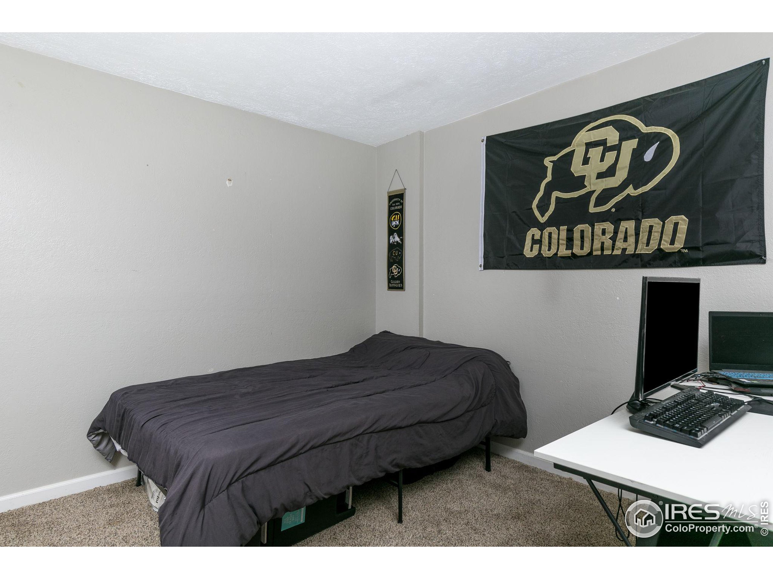 841 Crisman Dr 9