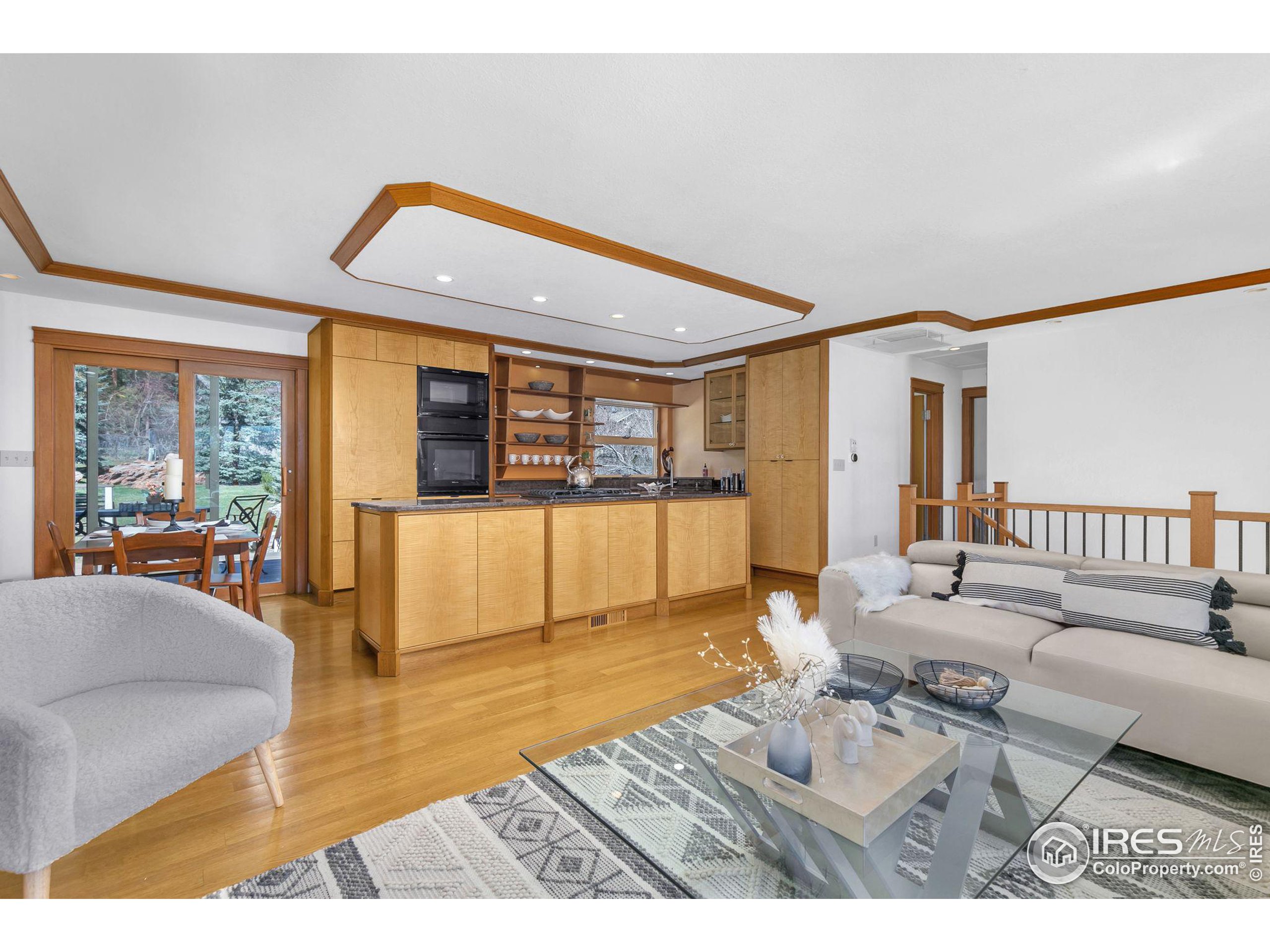 2293 Holyoke Dr