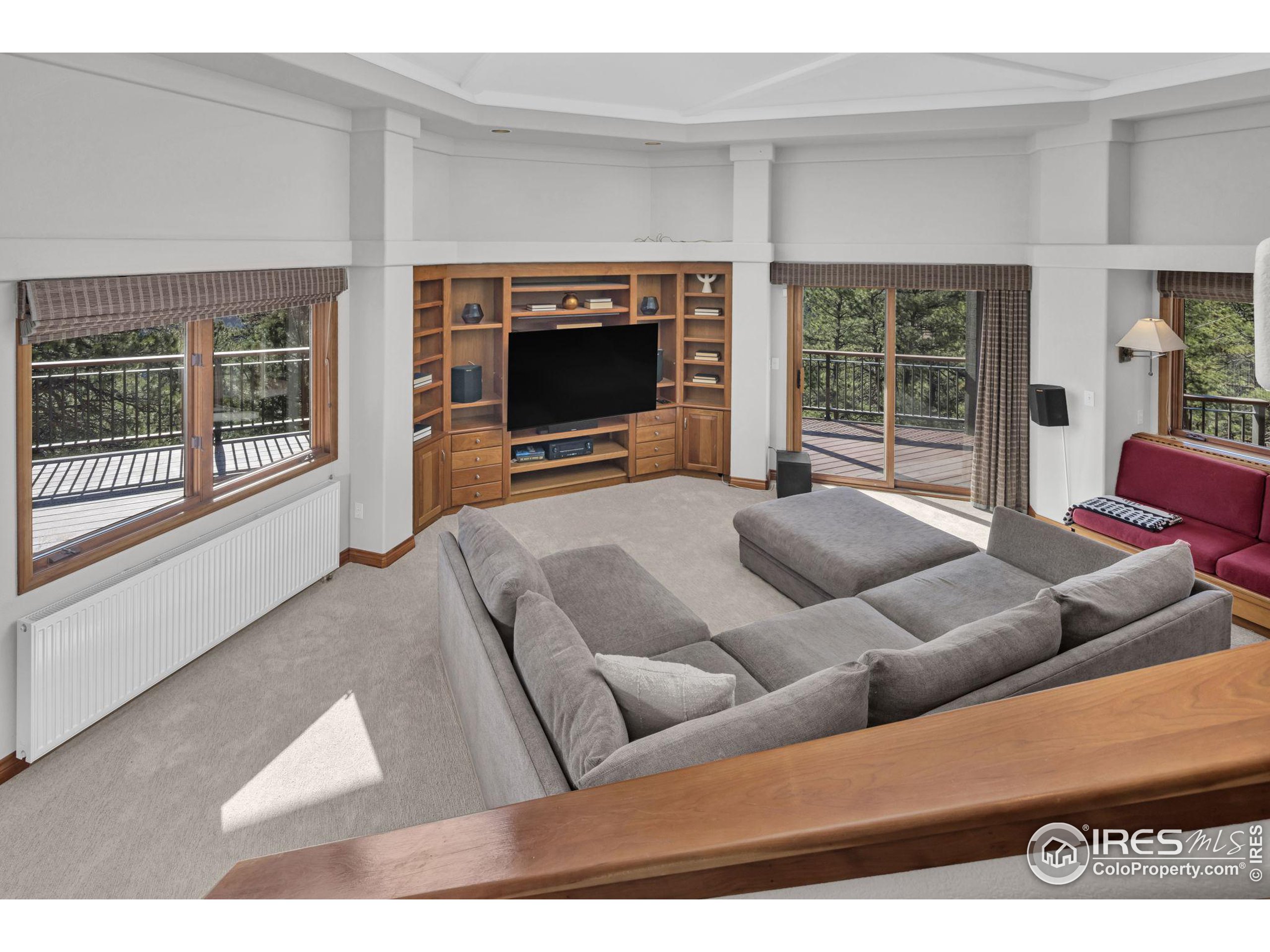 1448 Carriage Hills Dr