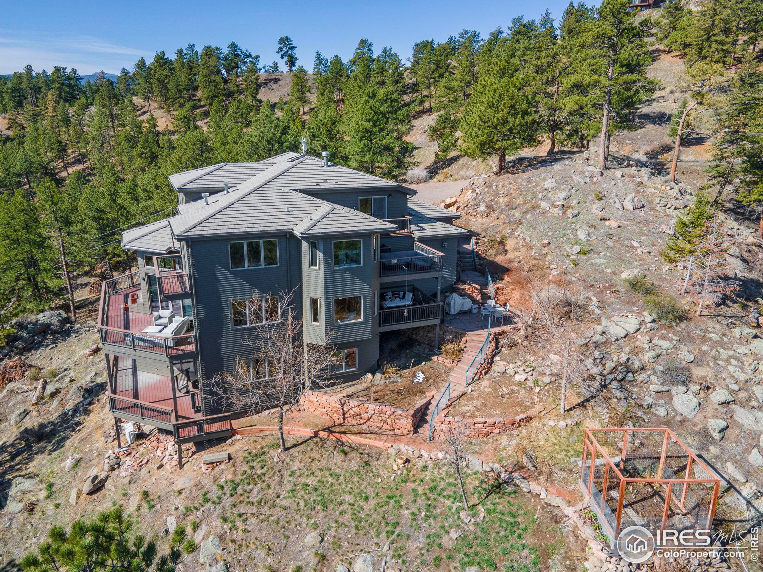 1448 Carriage Hills Dr