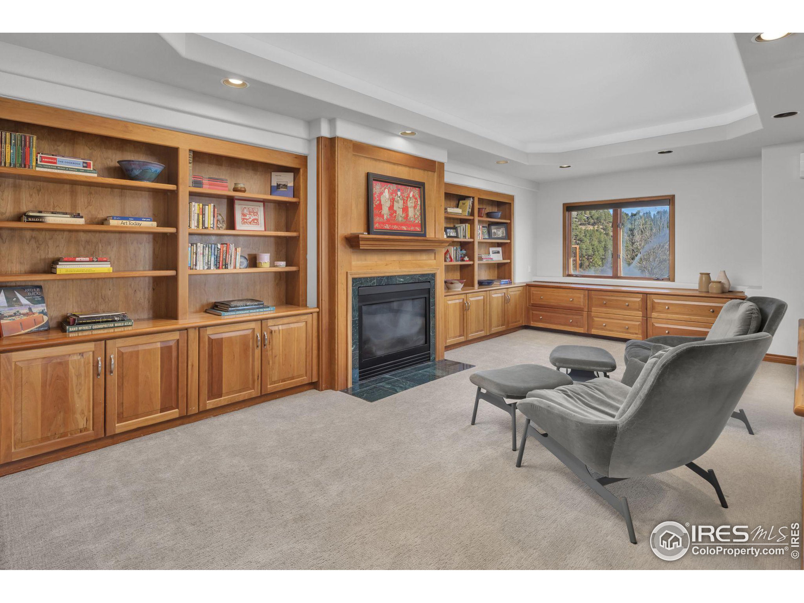 1448 Carriage Hills Dr