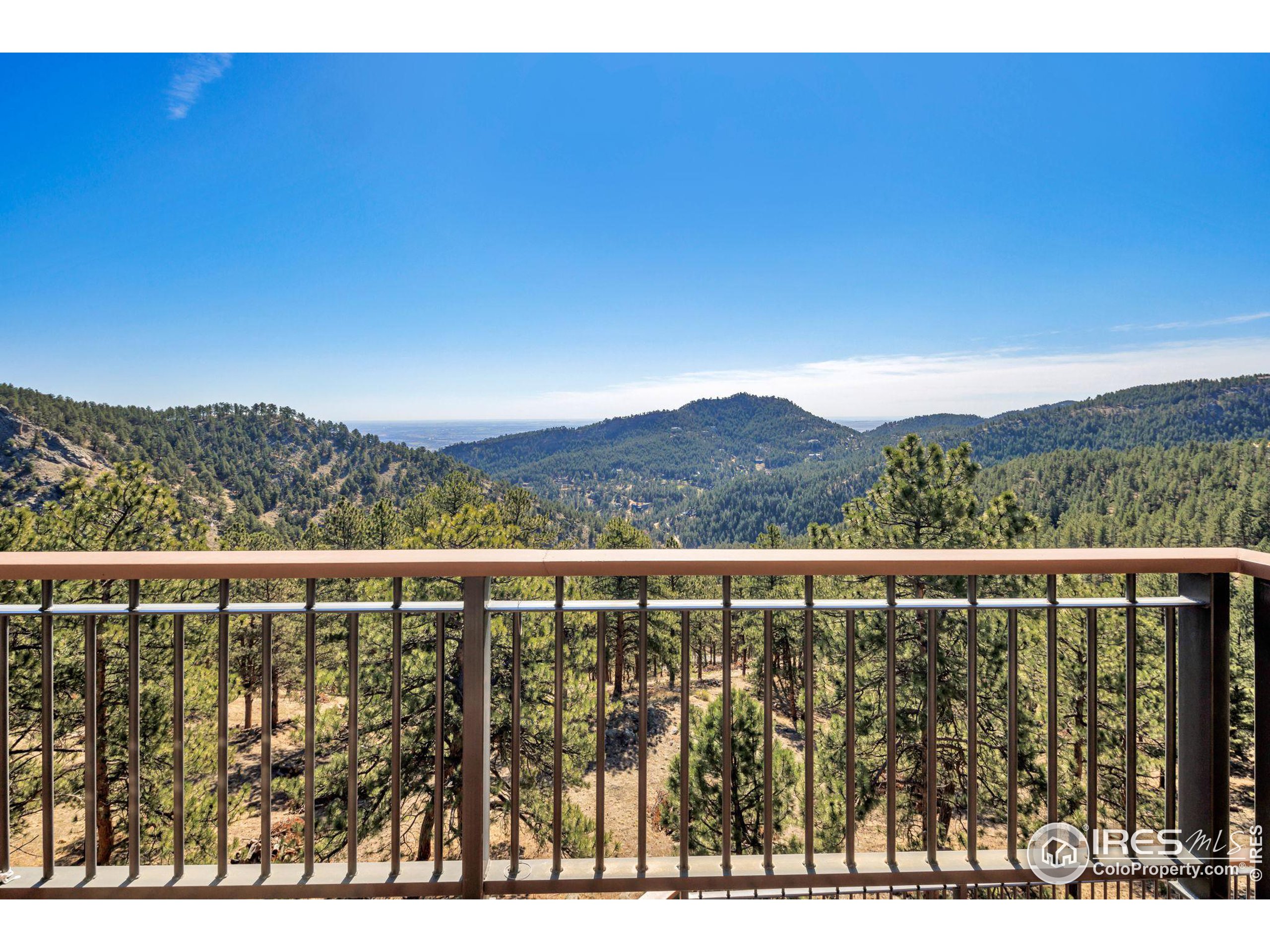 1448 Carriage Hills Dr