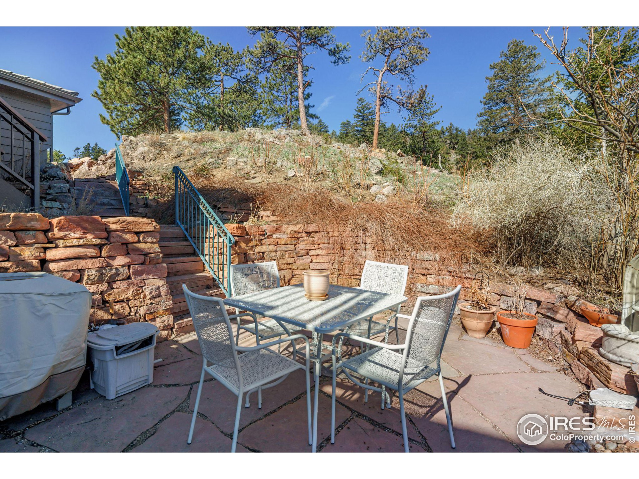 1448 Carriage Hills Dr