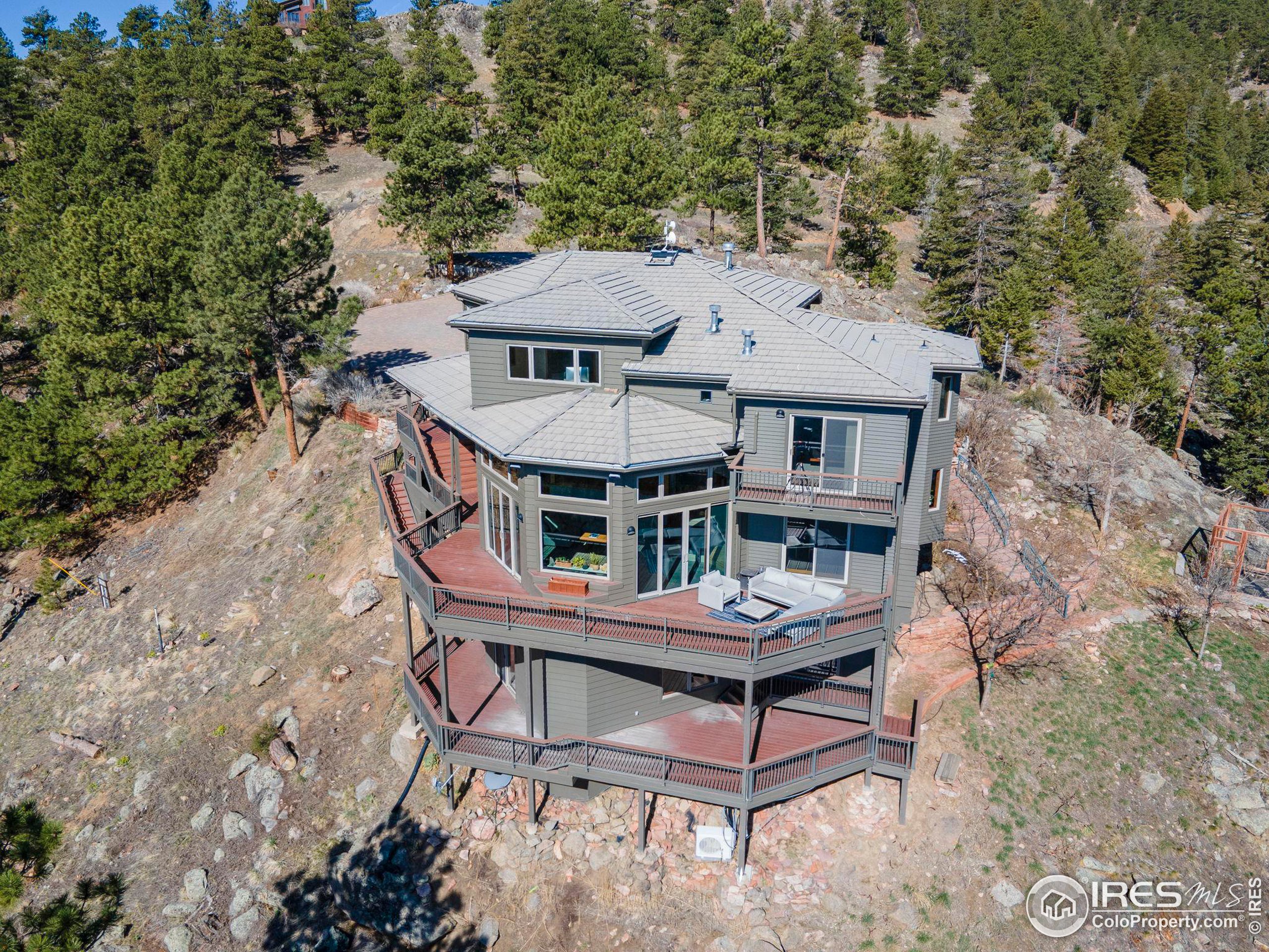 1448 Carriage Hills Dr