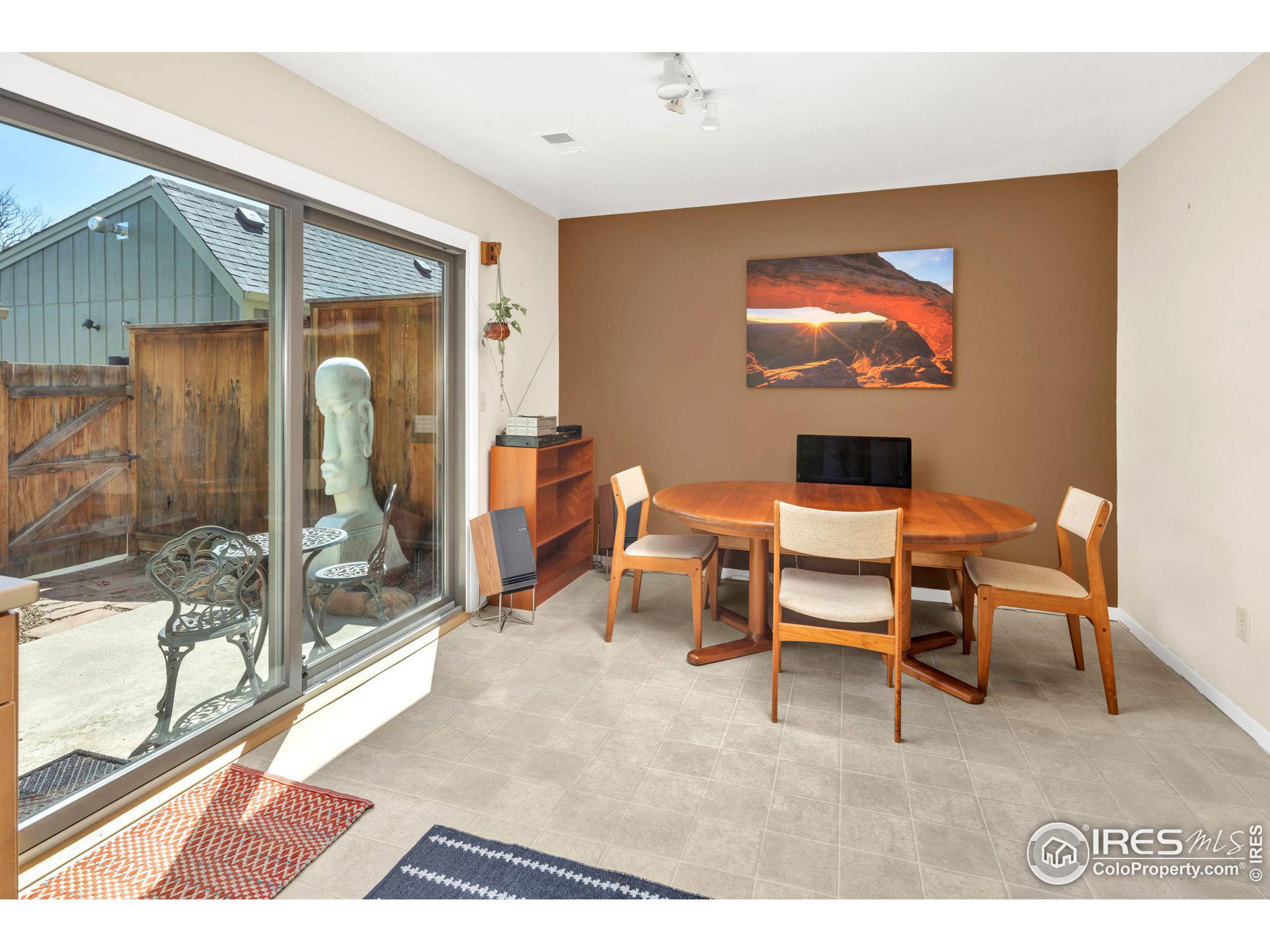 90 Benthaven Pl