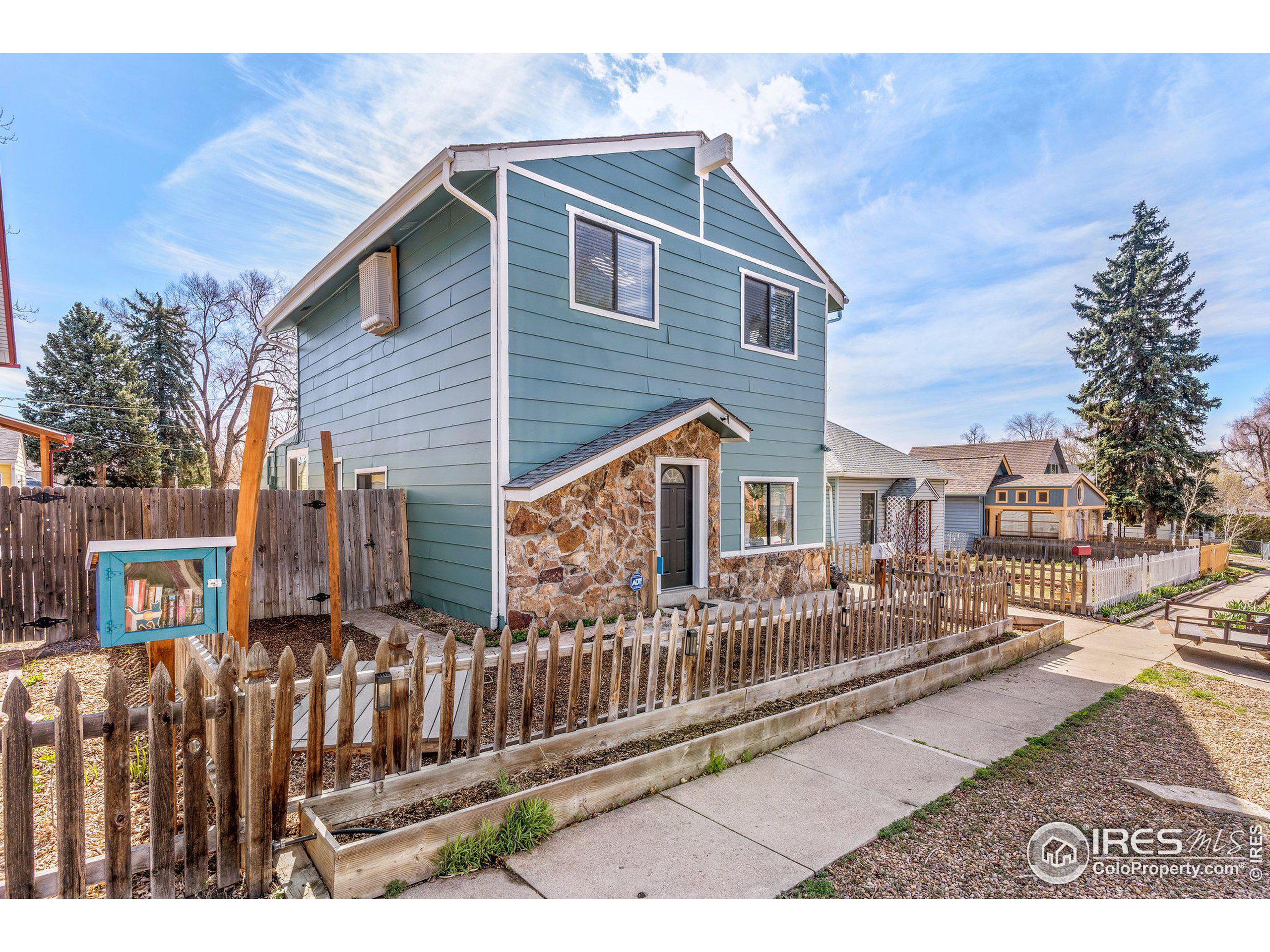 2586 Depew St