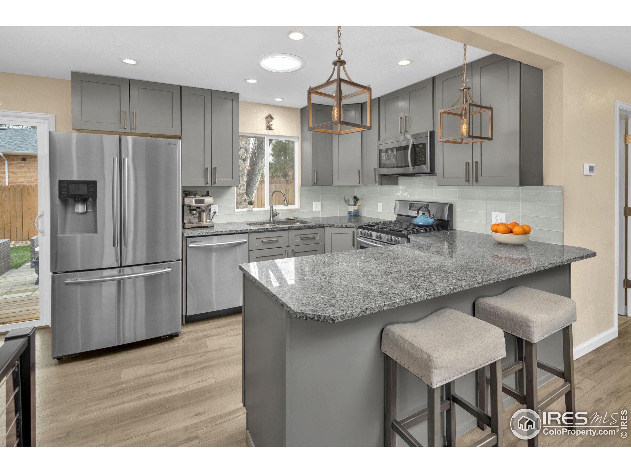 23 Sunset Cir