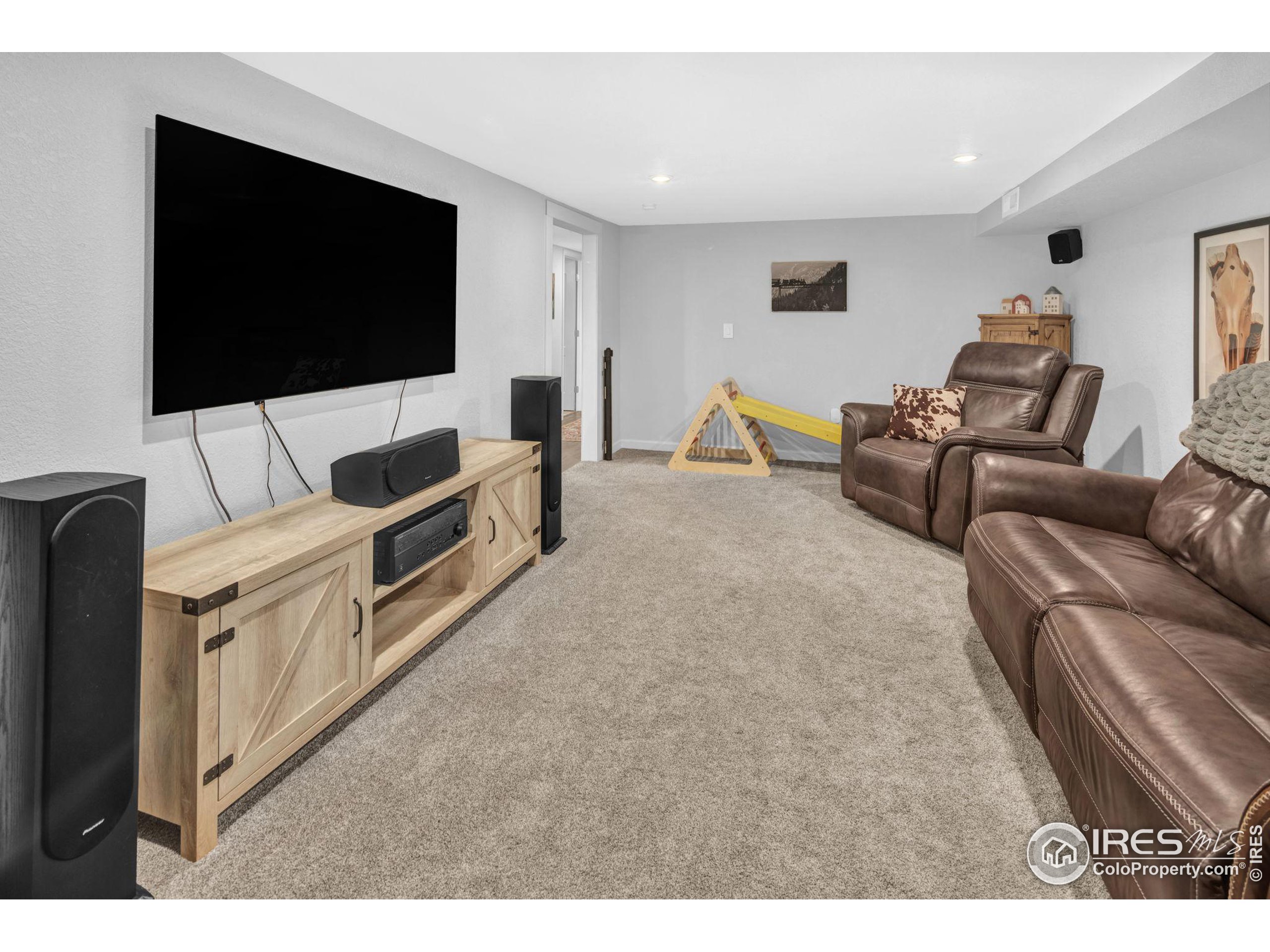 23 Sunset Cir