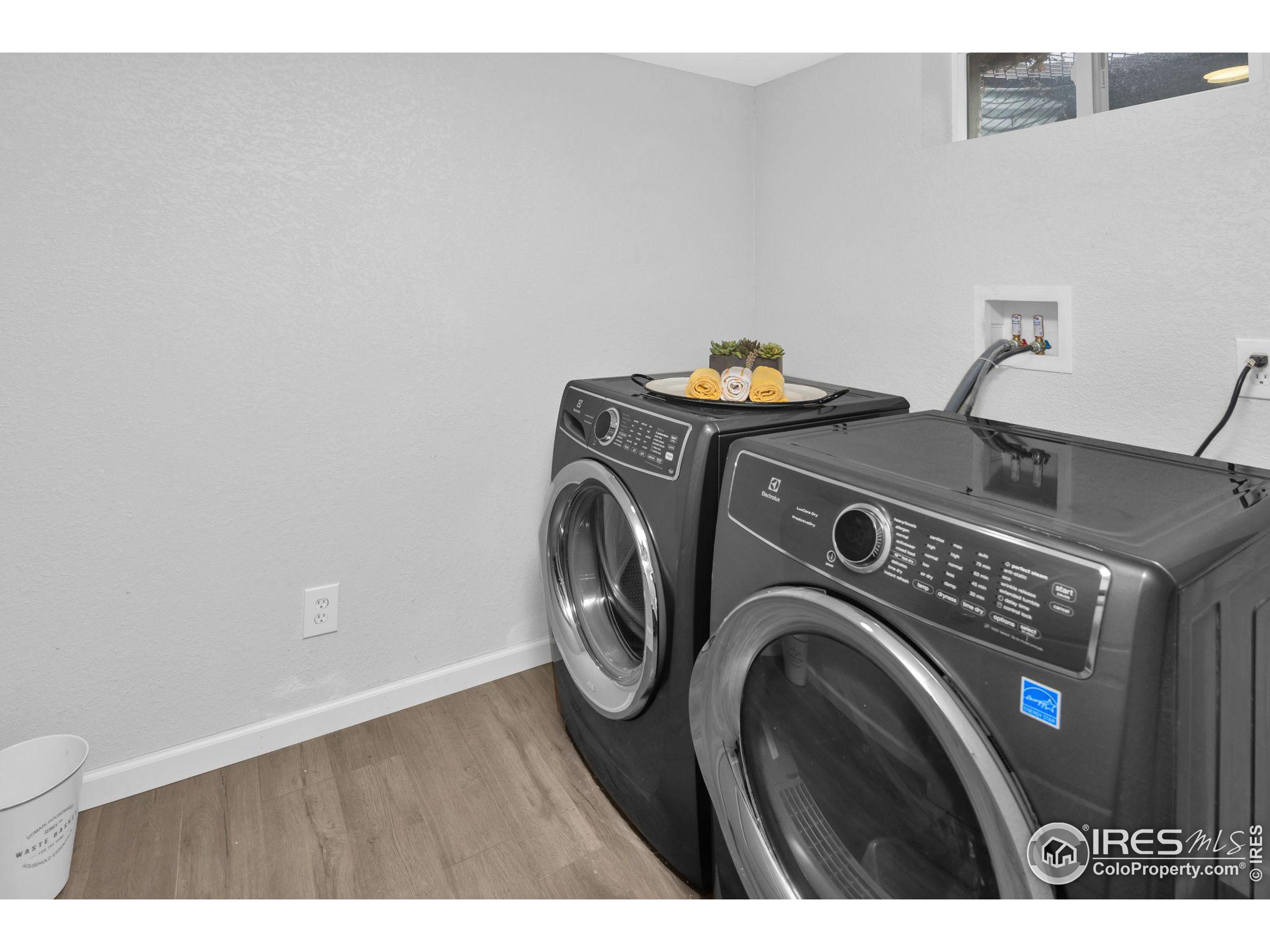 23 Sunset Cir