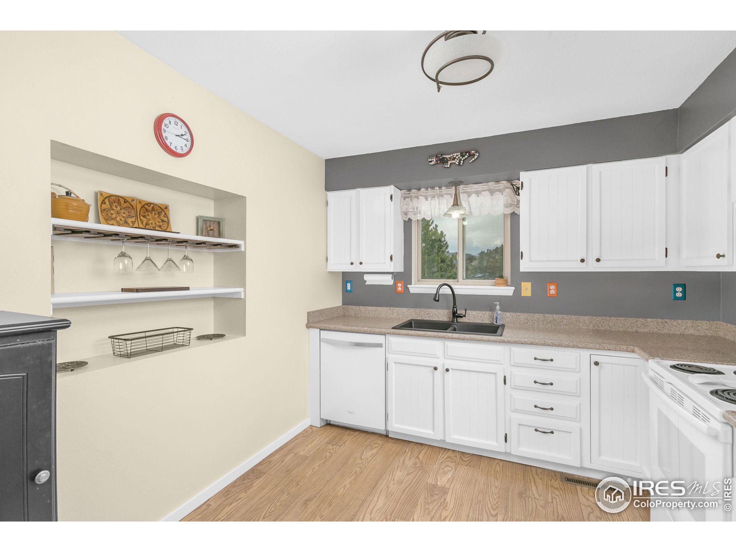171 Greenwood Dr
