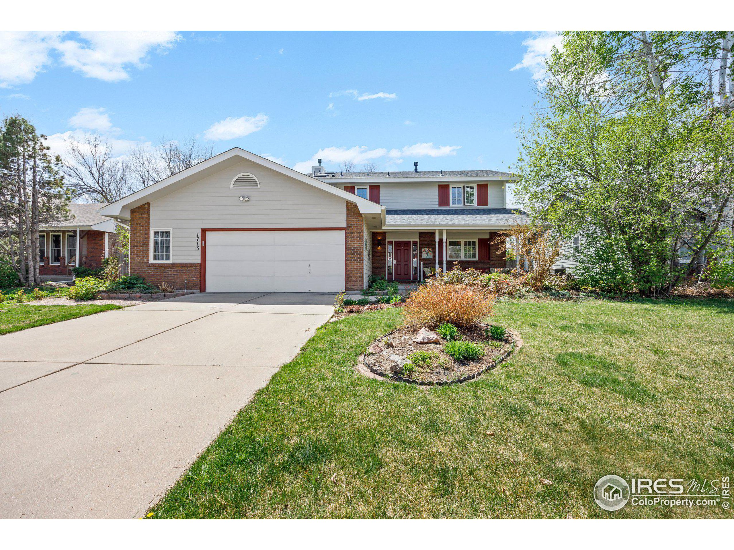 1713 Tanglewood Dr