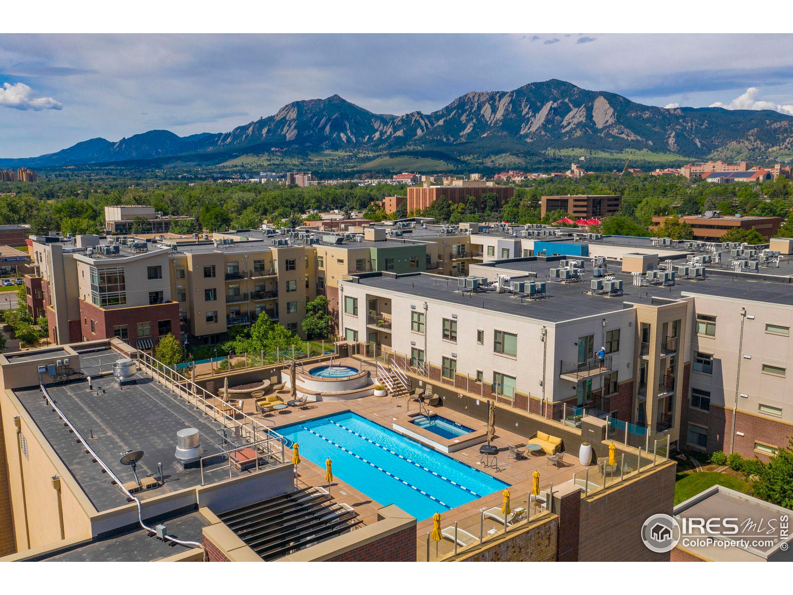 3301 Arapahoe Ave E-305