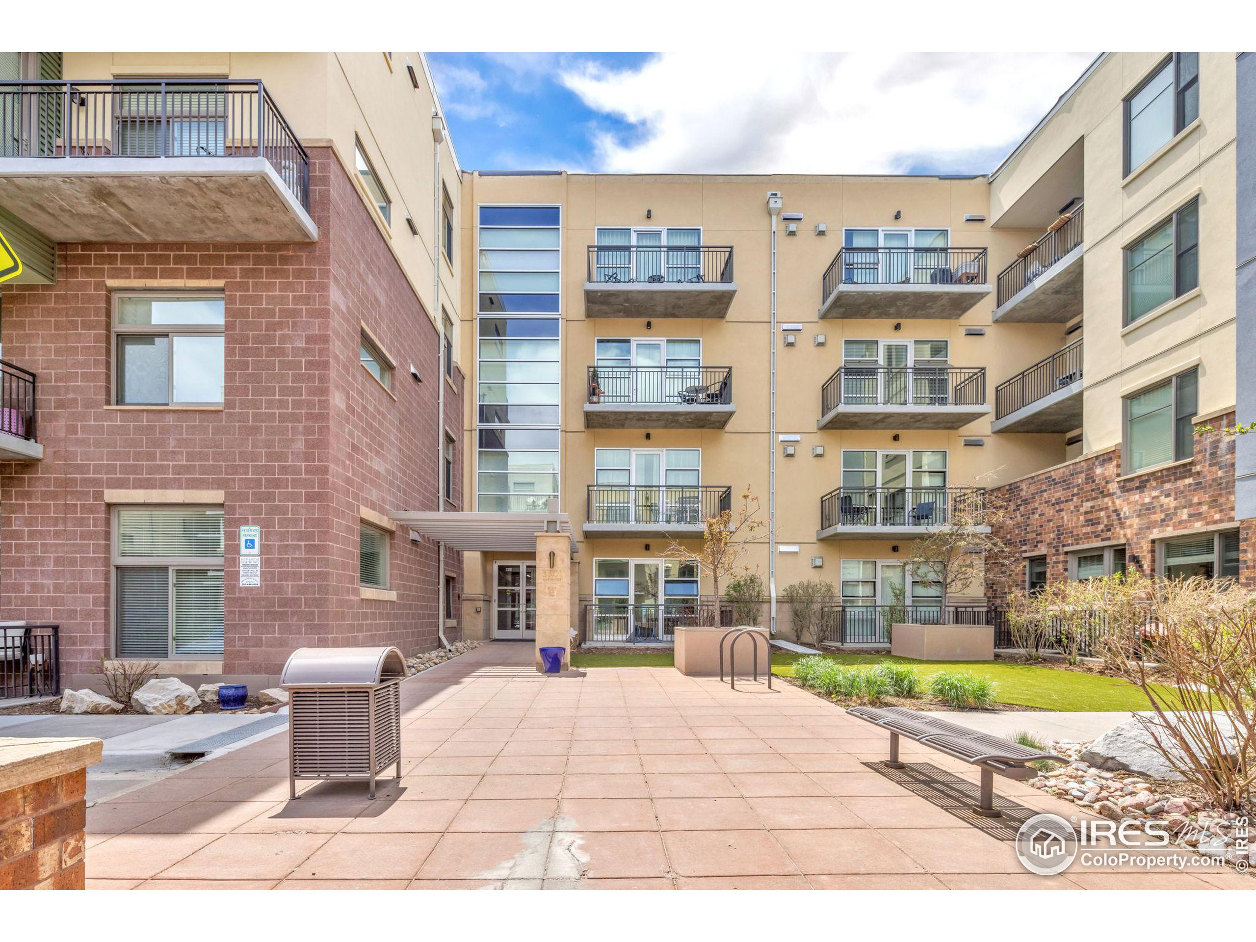 3301 Arapahoe Ave E-305