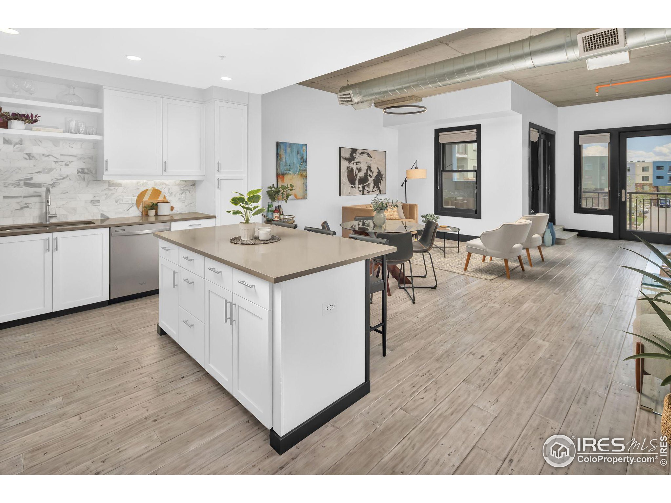 3301 Arapahoe Ave E-305
