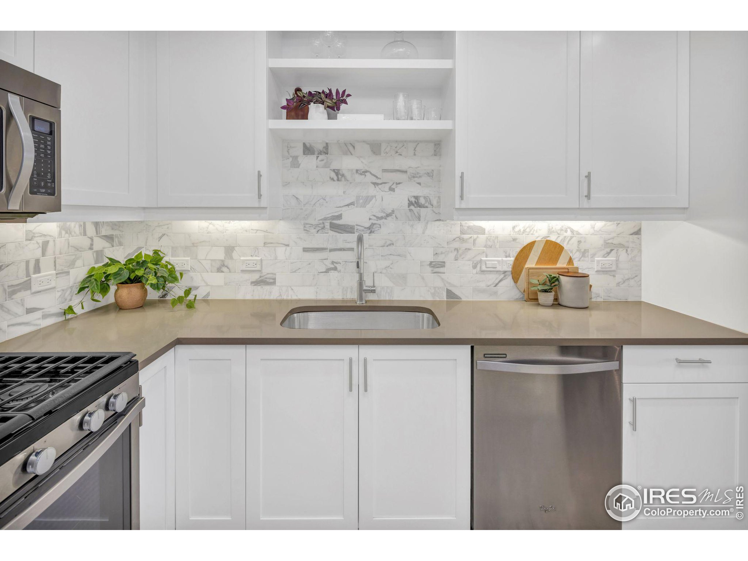 3301 Arapahoe Ave E-305