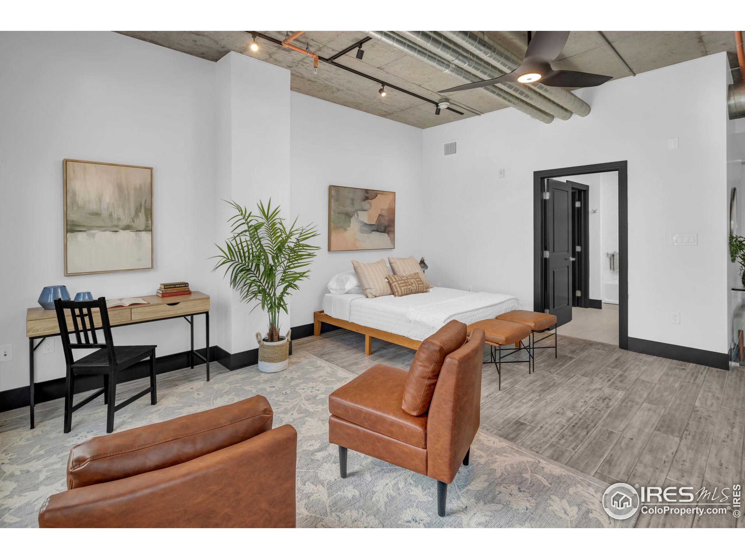 3301 Arapahoe Ave E-305