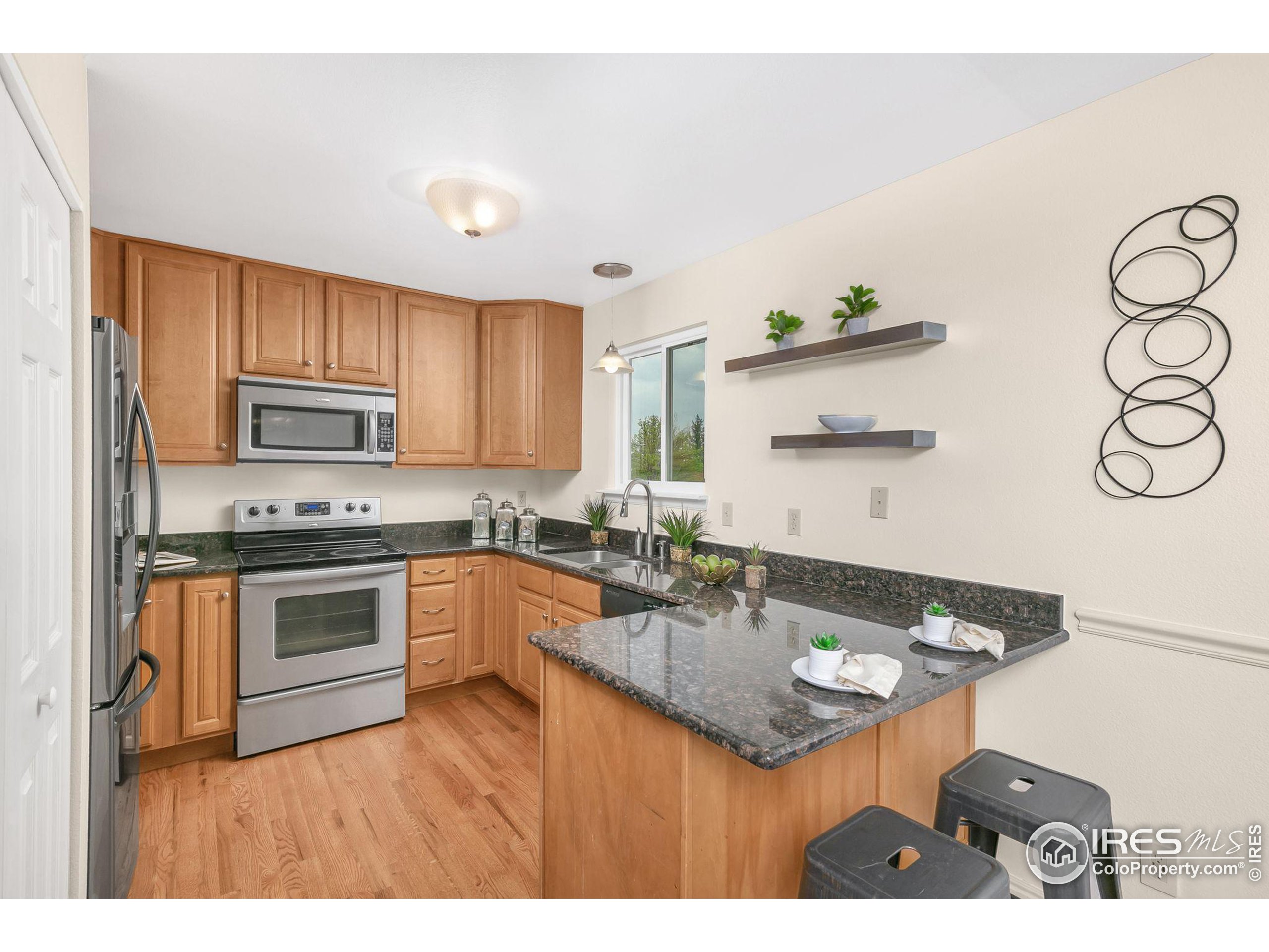 534 W Cactus Ct