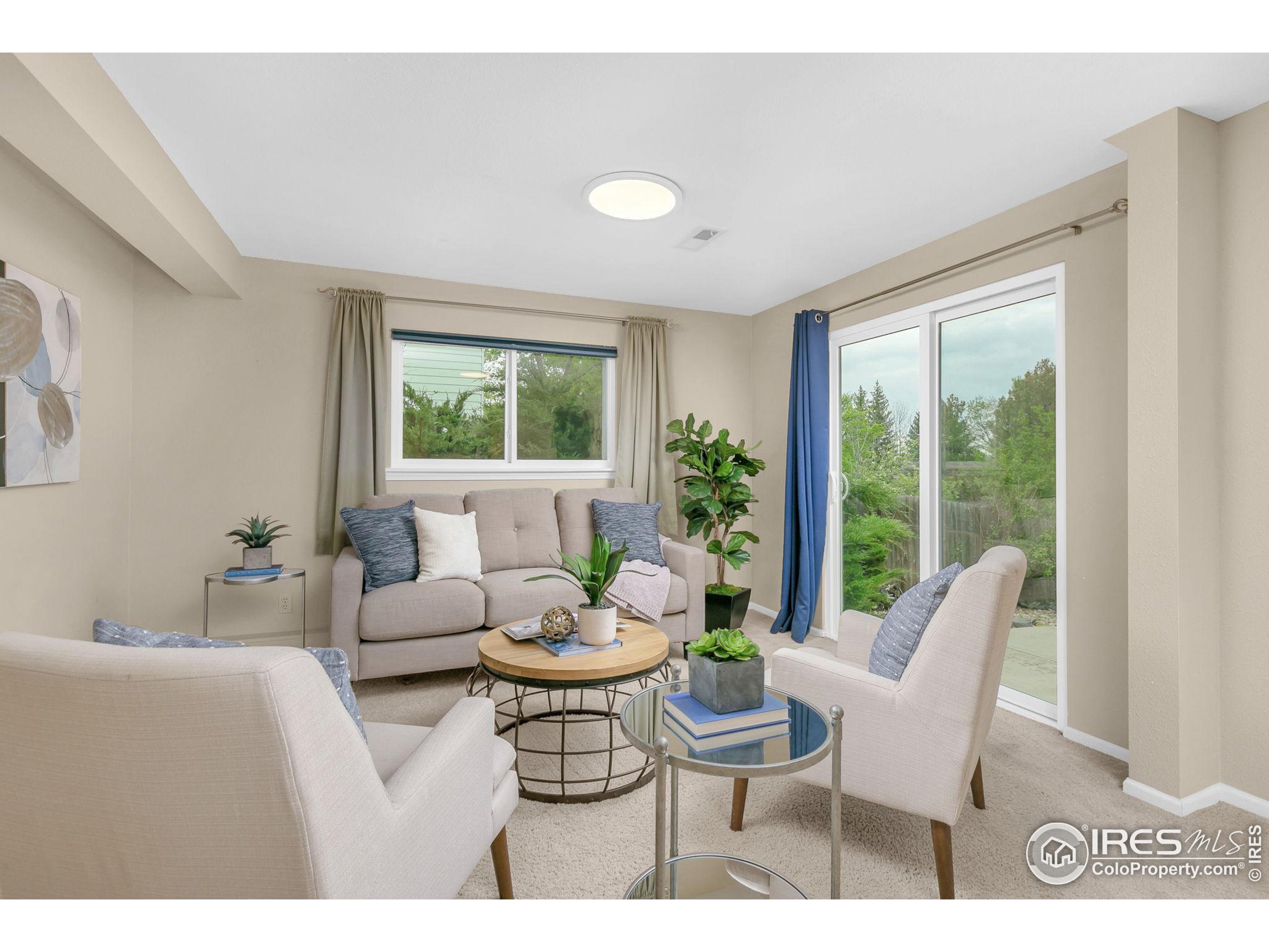 534 W Cactus Ct