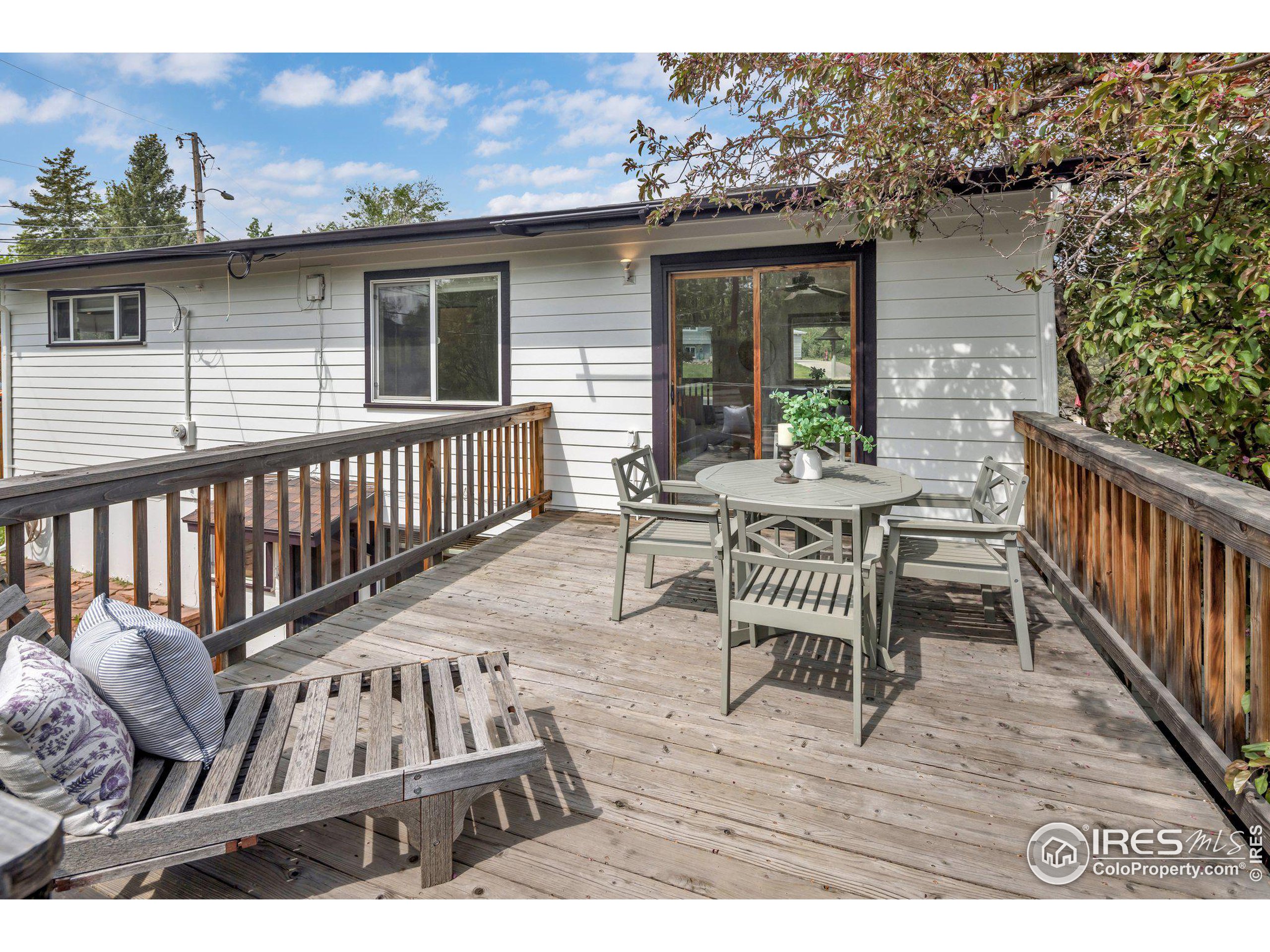 4445 Squires Cir