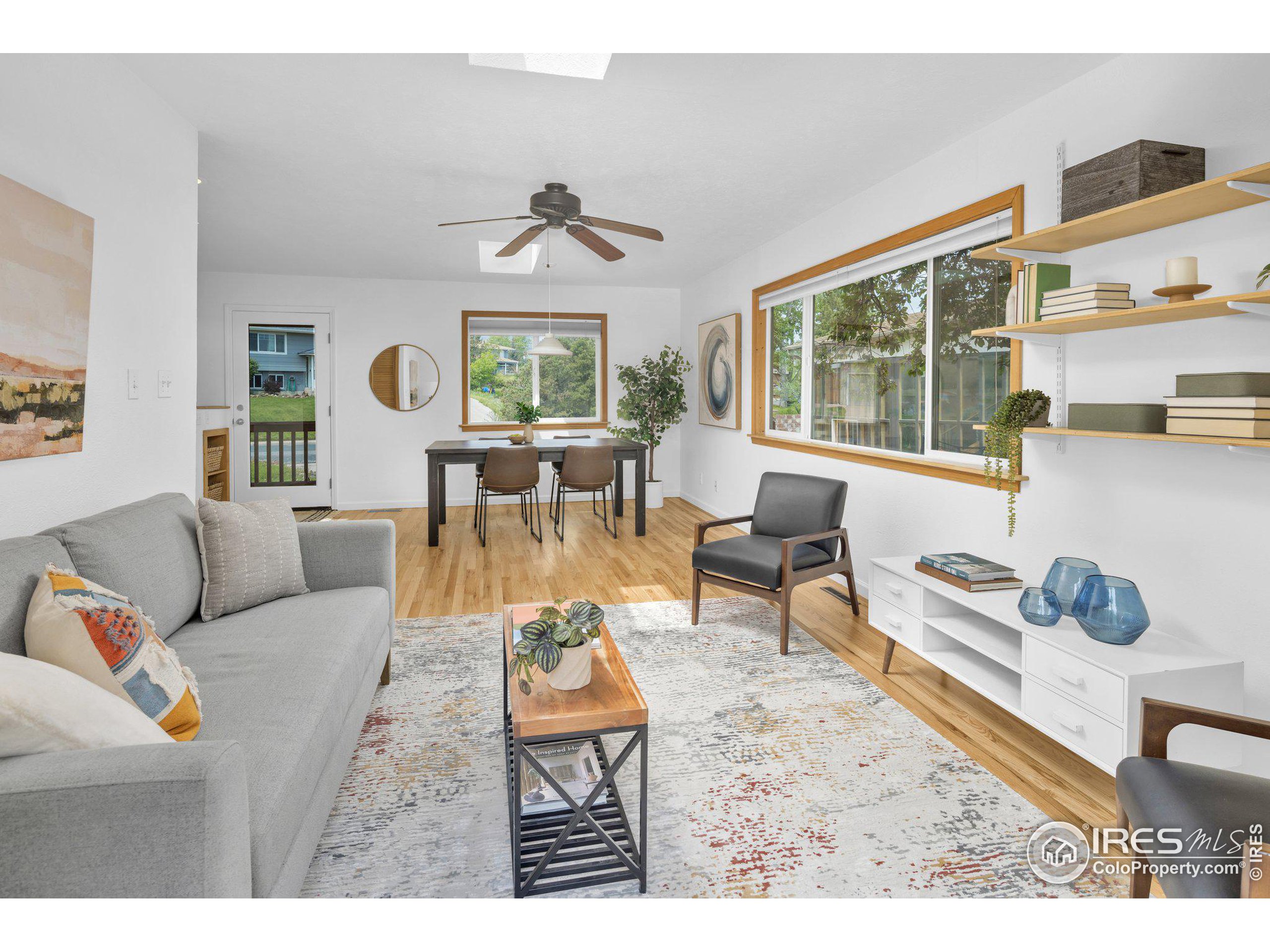 4445 Squires Cir