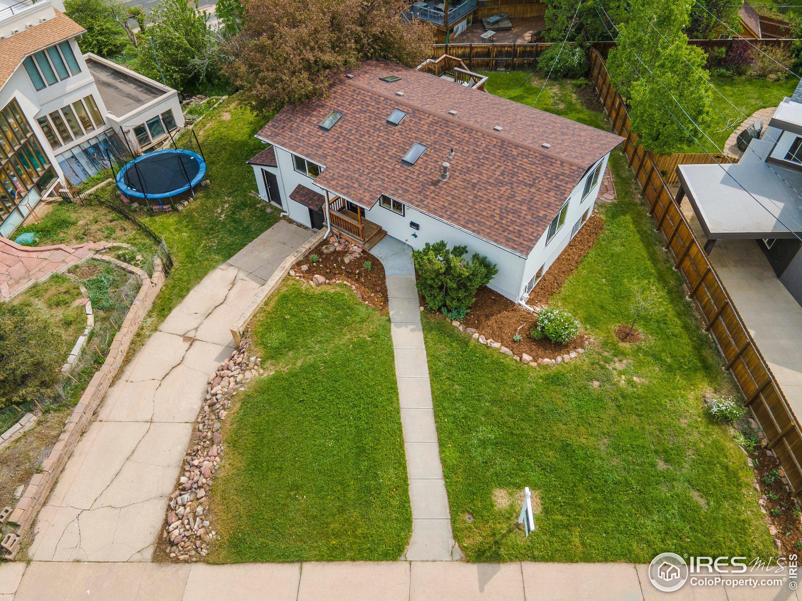 4445 Squires Cir