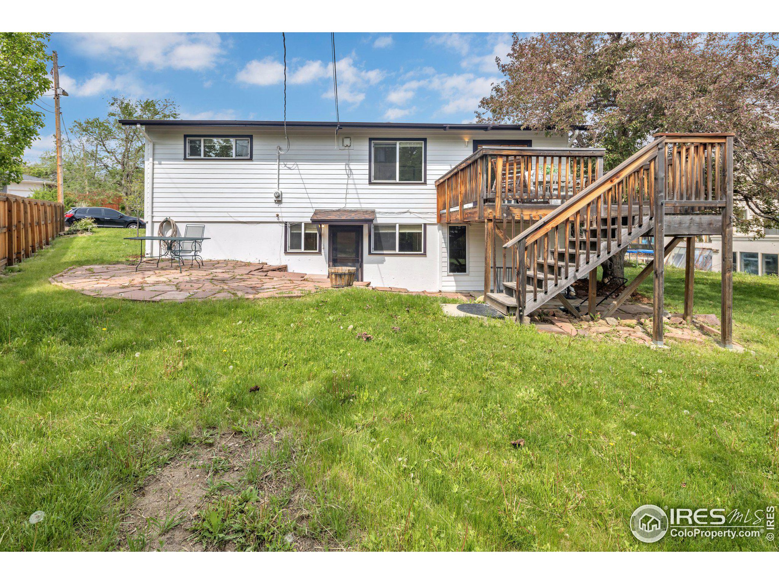 4445 Squires Cir