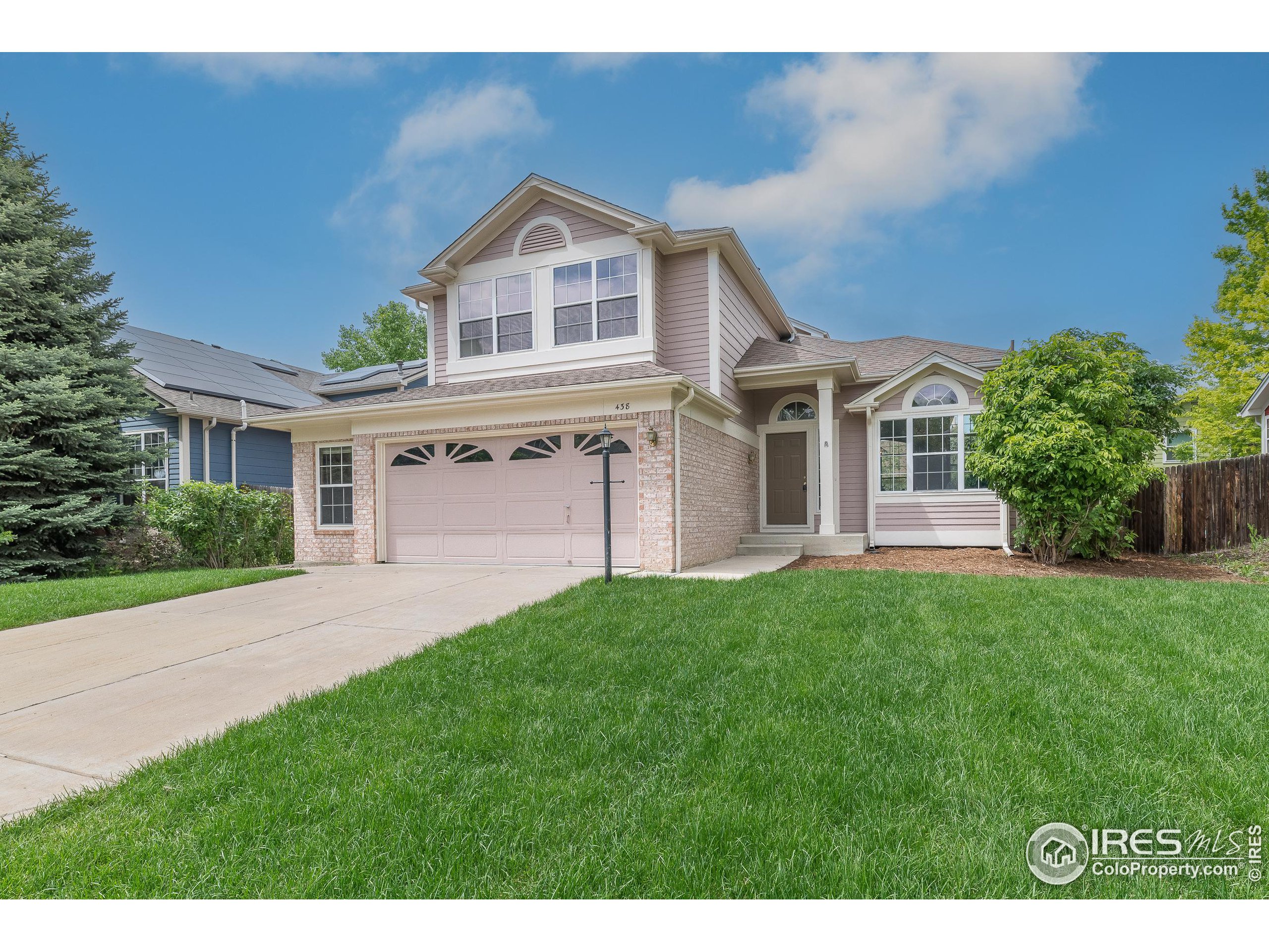 438 Pinewood Cir