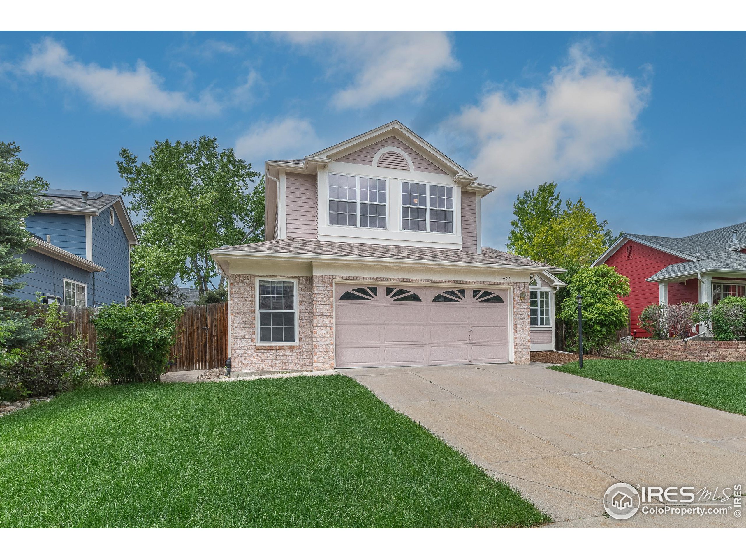 438 Pinewood Cir