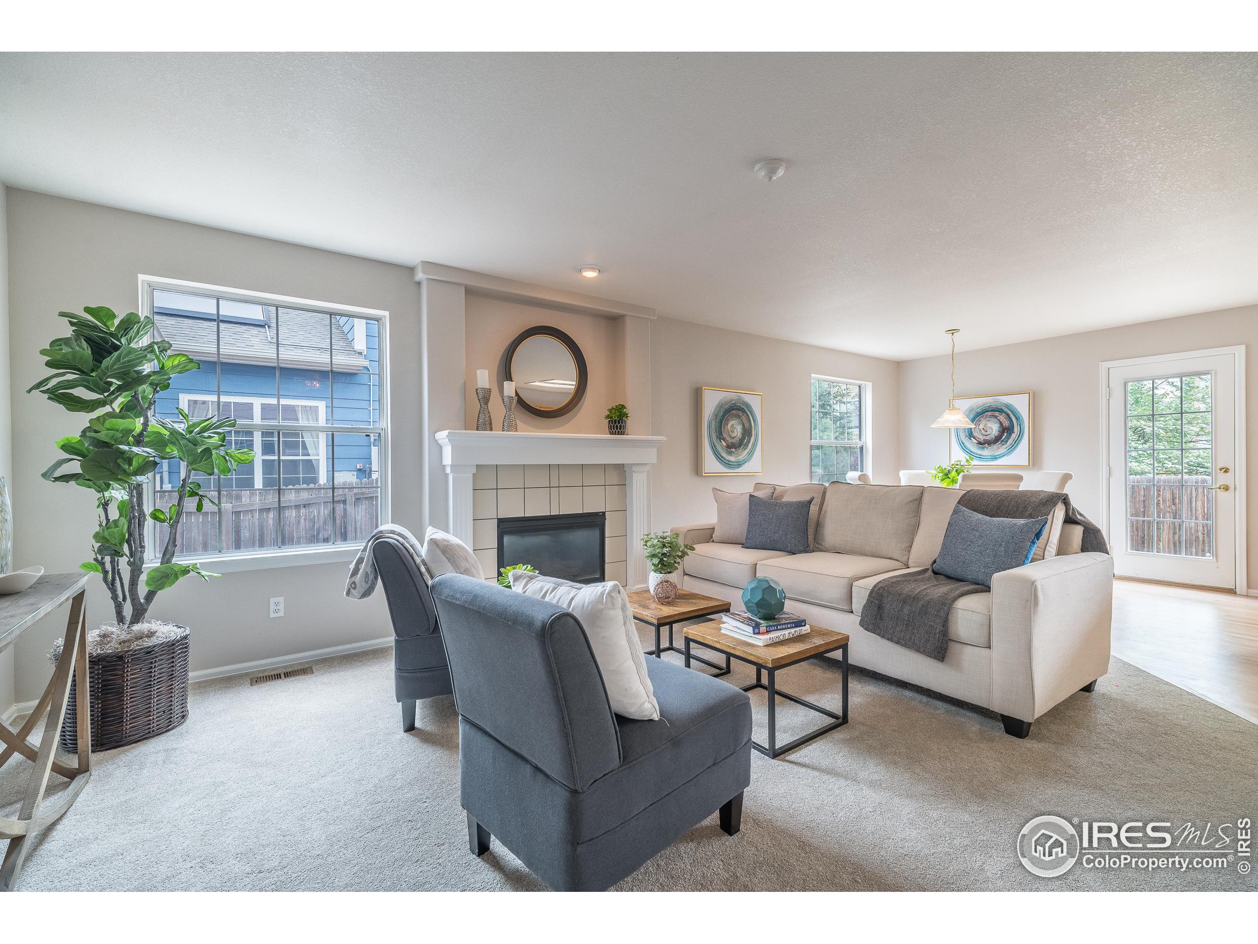 438 Pinewood Cir