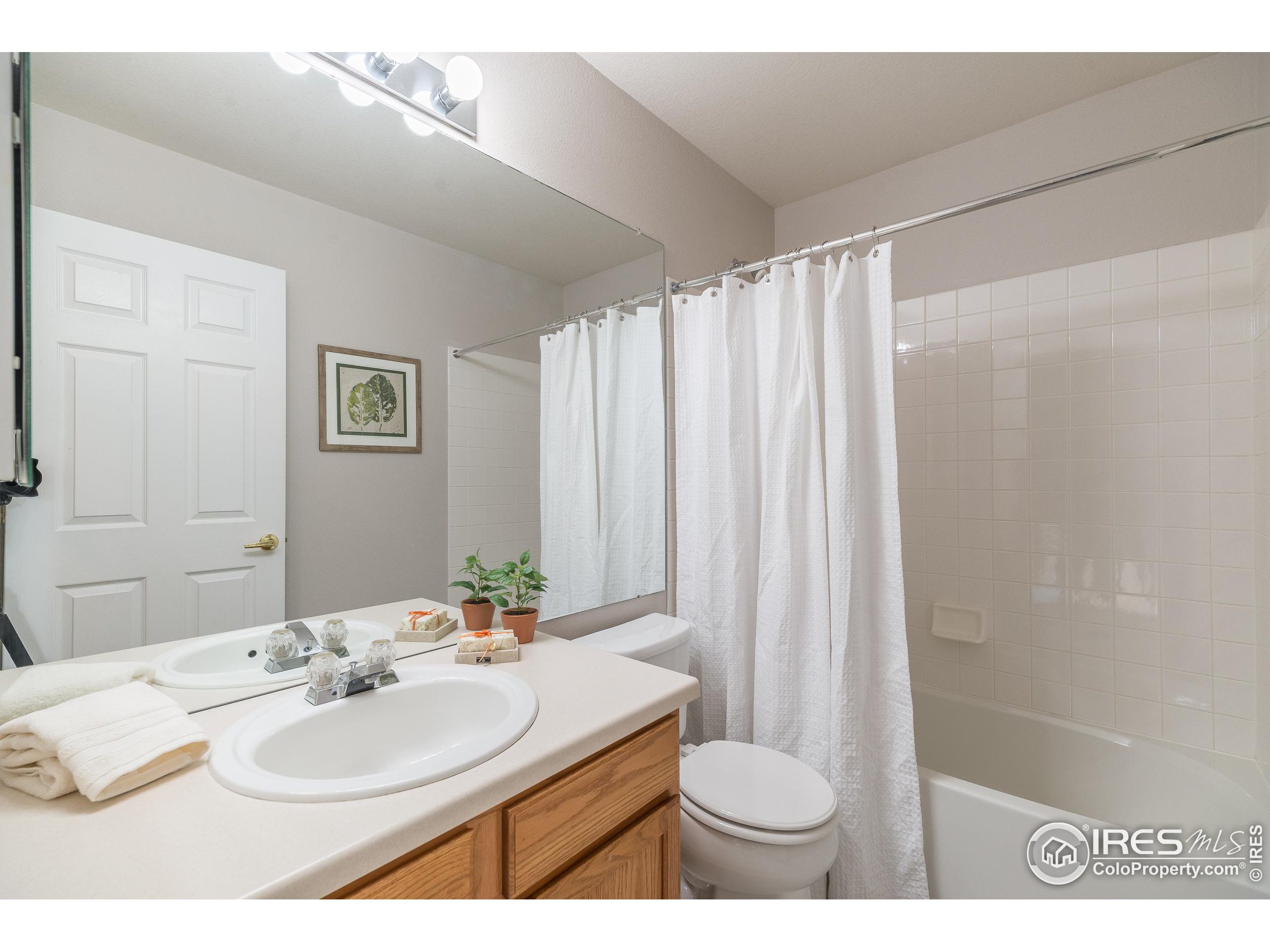 438 Pinewood Cir